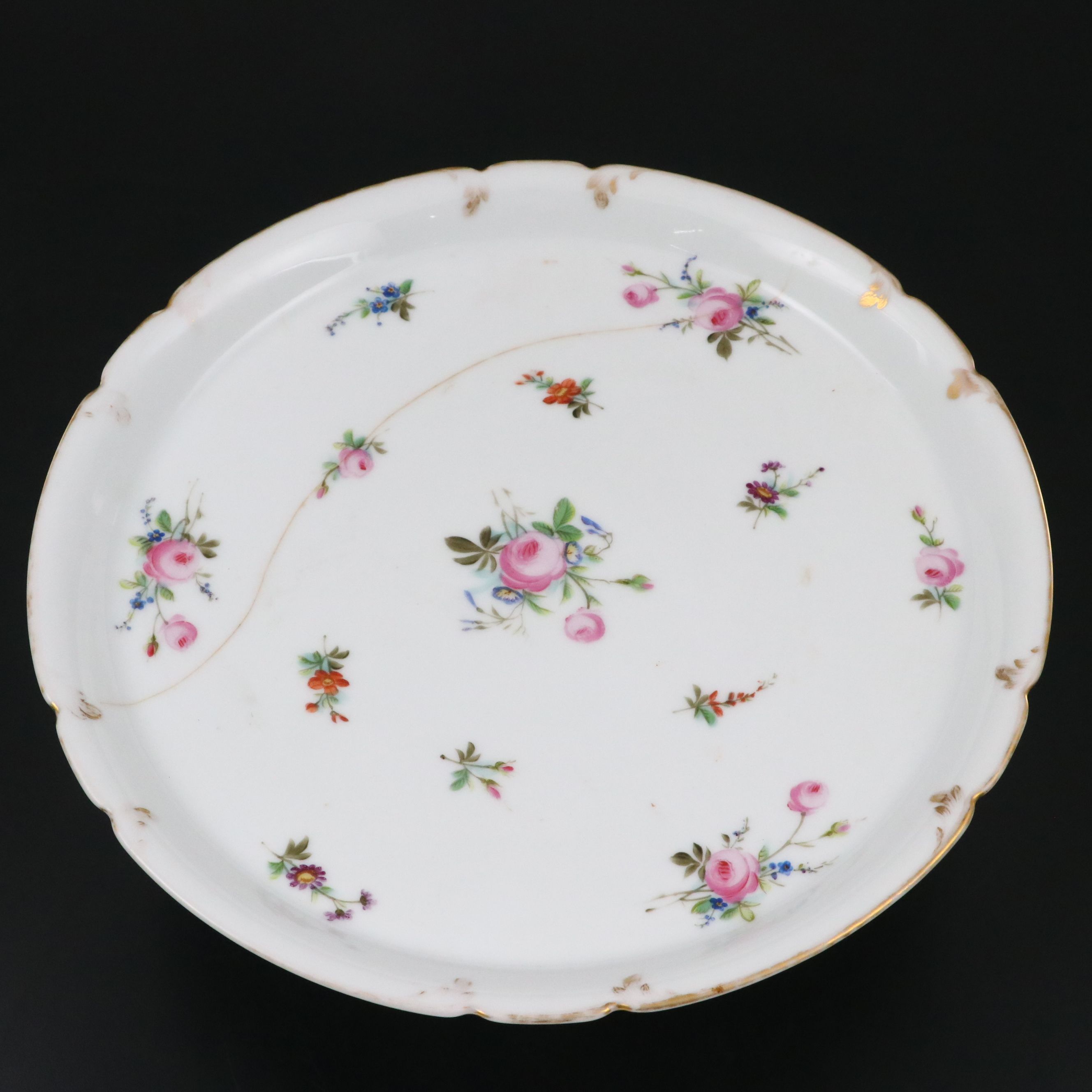 European Porcelain Hand-Painted Dessert Stand, 19th Century