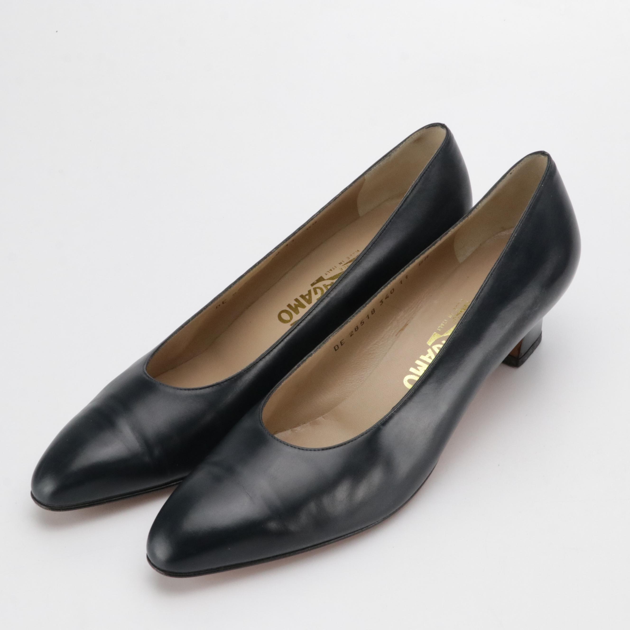 Salvatore Ferragamo Navy Blue Leather Vara Bow Pumps