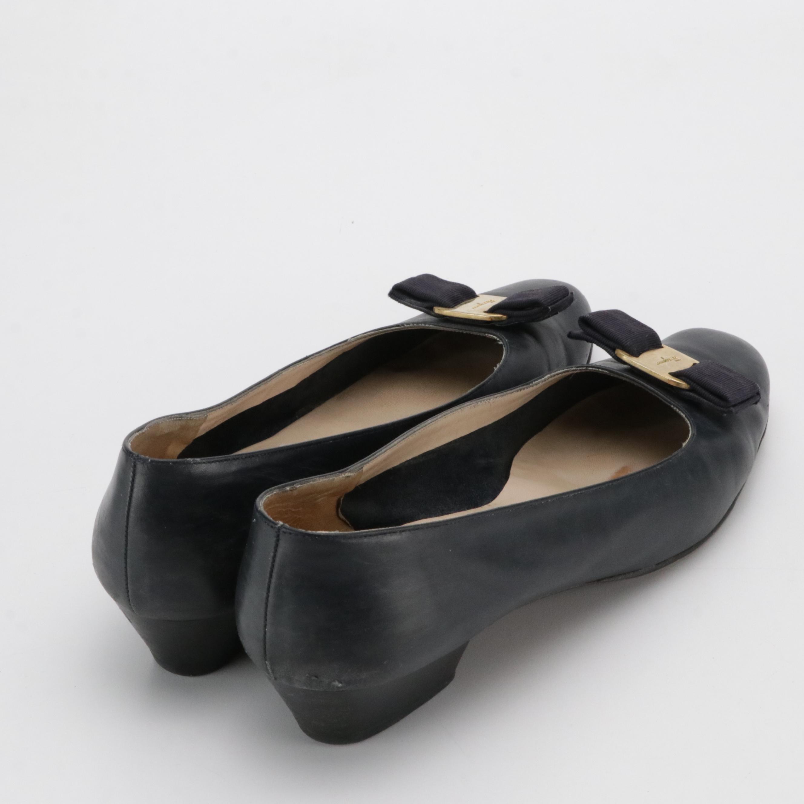 Salvatore Ferragamo Navy Blue Leather Vara Bow Pumps
