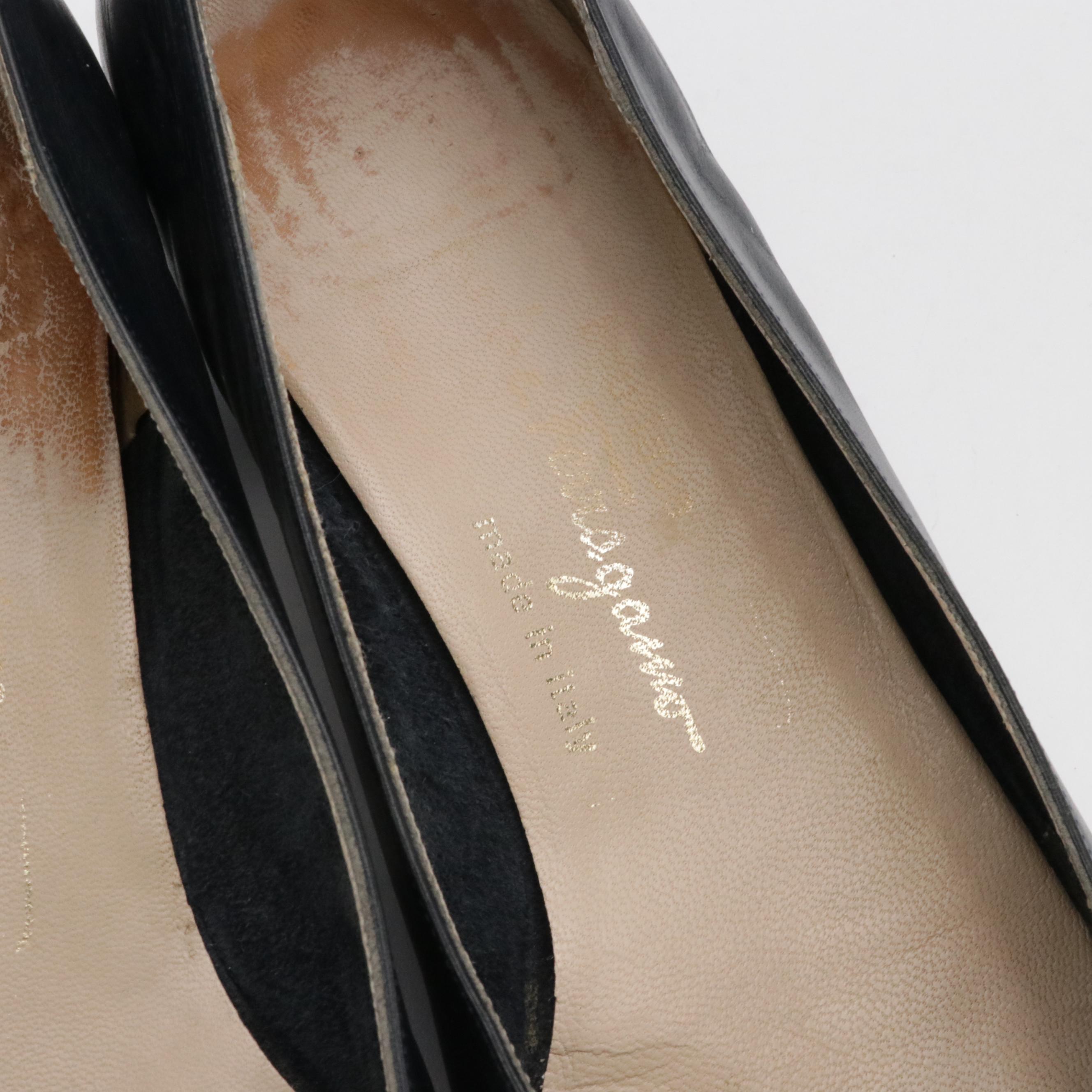 Salvatore Ferragamo Navy Blue Leather Vara Bow Pumps