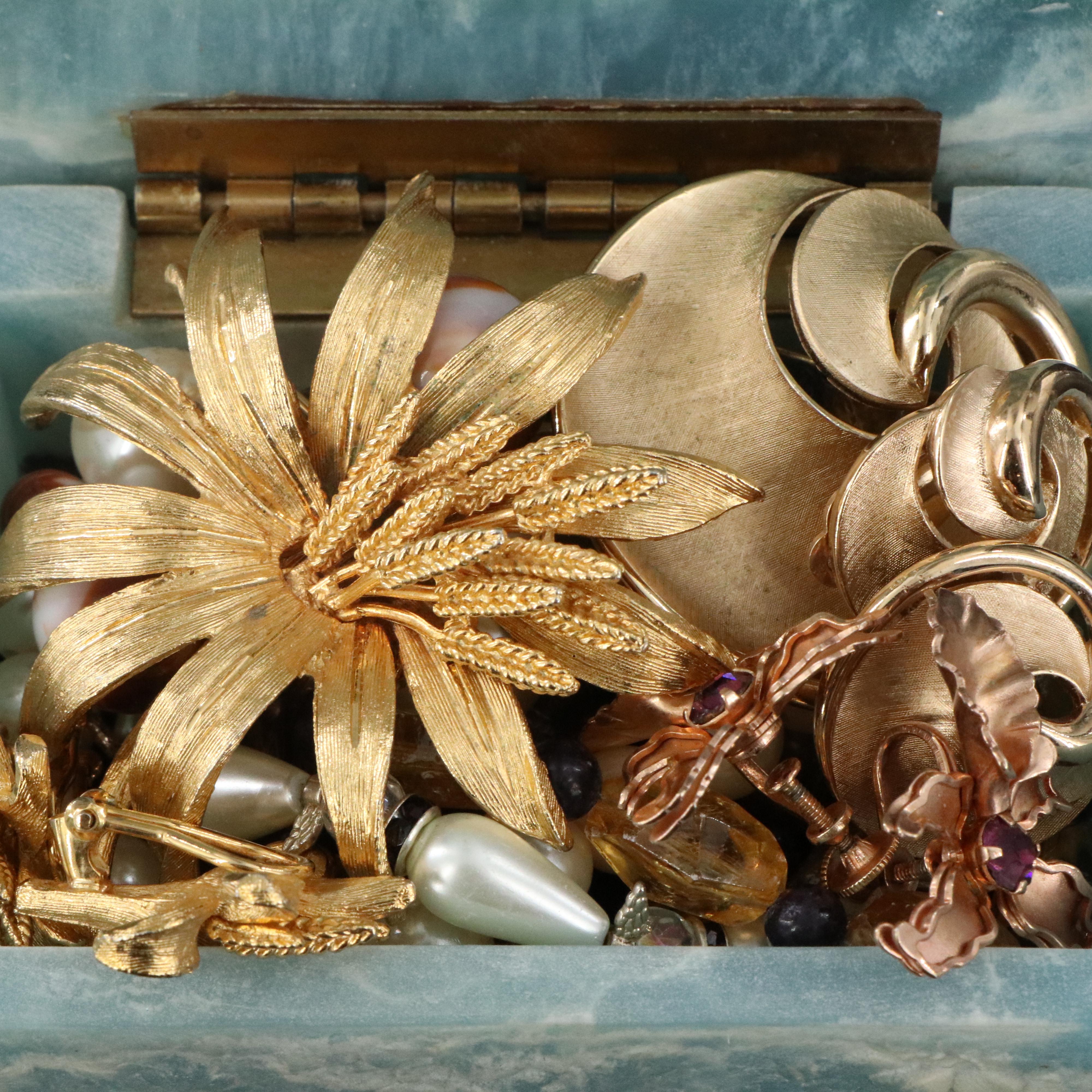 Uncommon Discoveries: Jewelry Collection