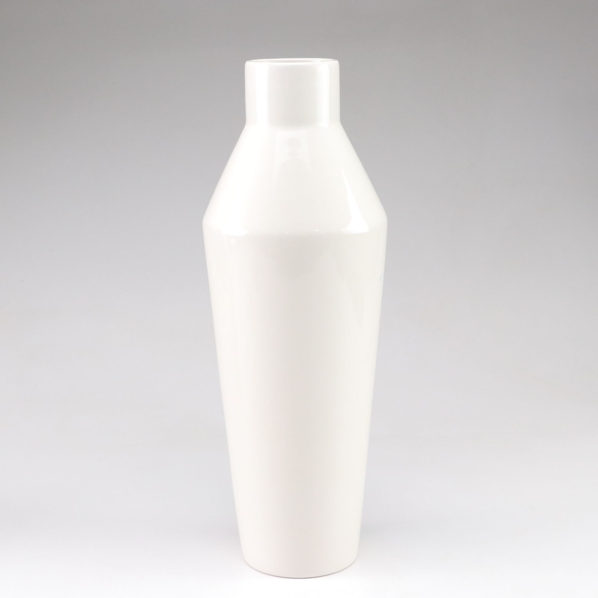 Spode "Blue Italian" Lasagne Dish, Sporvil Vase, and Lenox Holiday Platter