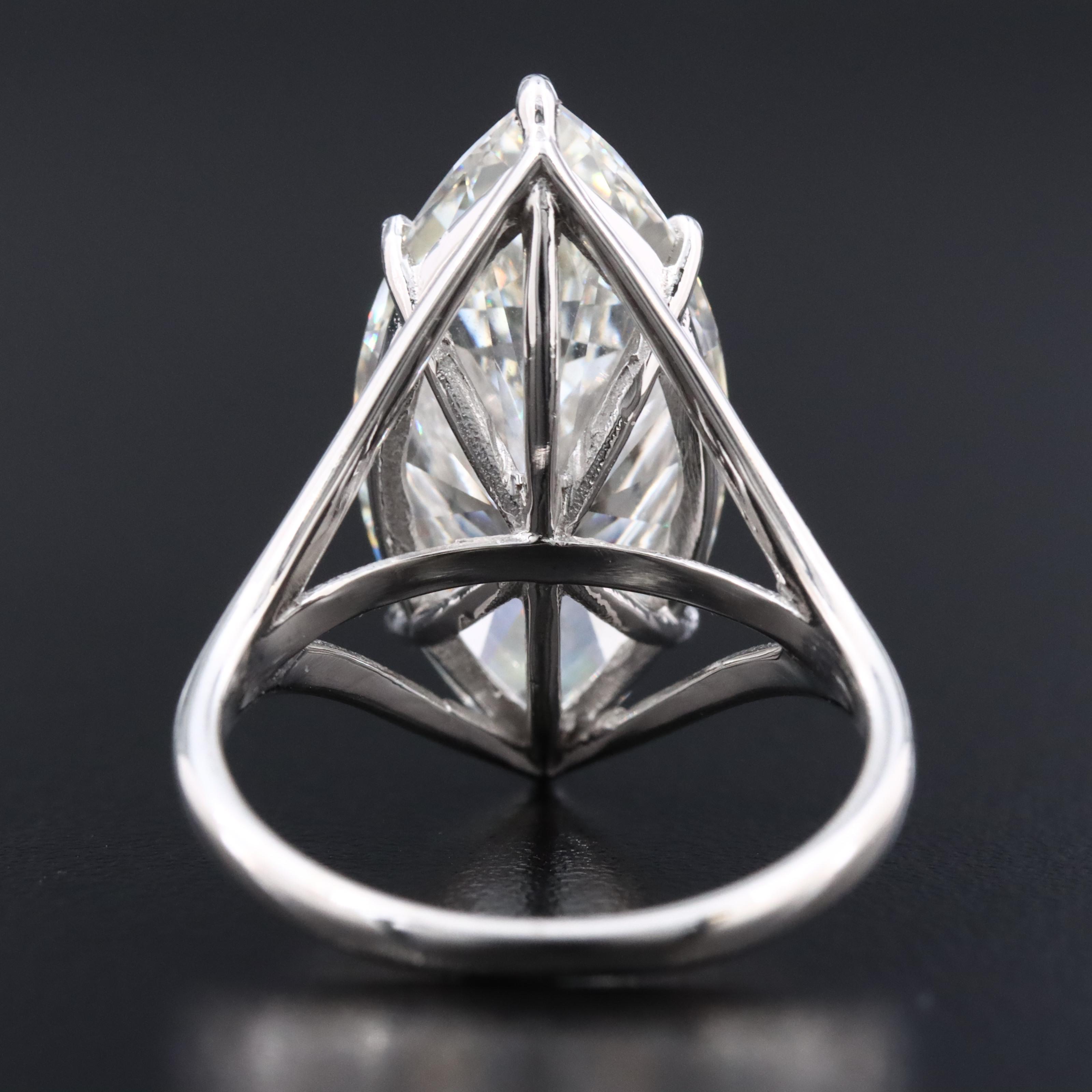 14K 10.32 CT Lab Grown Diamond Solitaire Ring with IGI Report