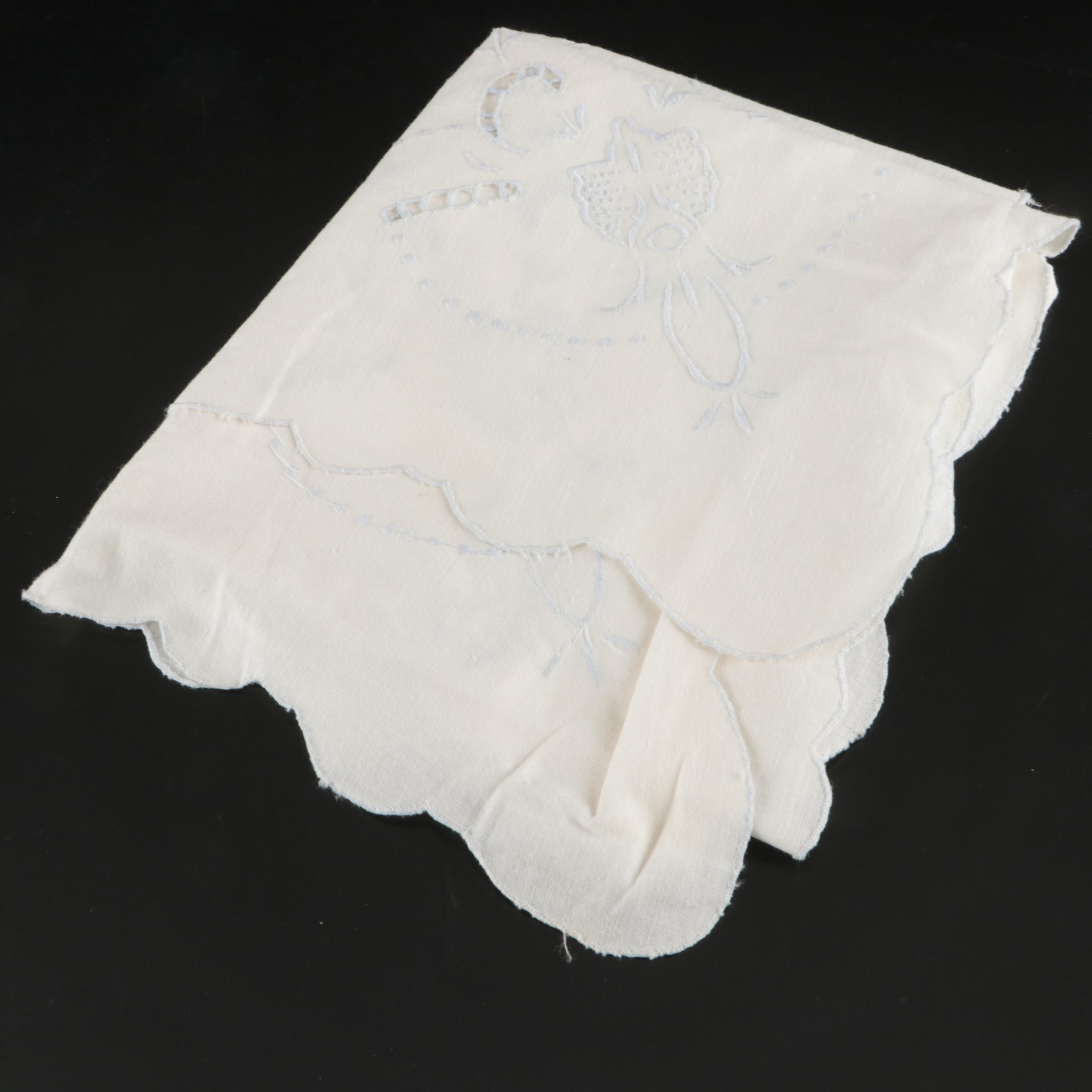 Tablecloths, Placemats, Napkins, and Table Runners with Embroidery and Lace