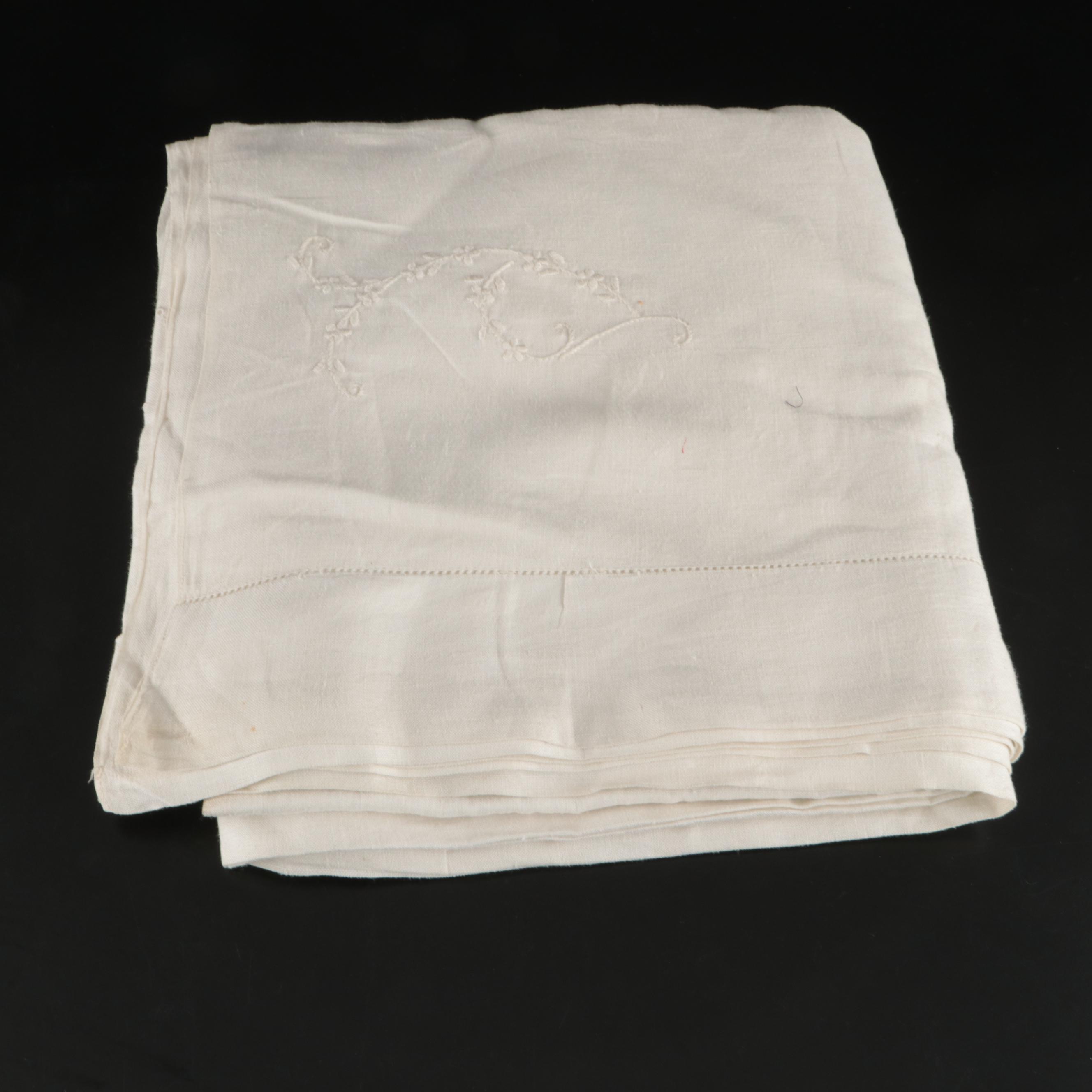 Tablecloths, Placemats, Napkins, and Table Runners with Embroidery and Lace