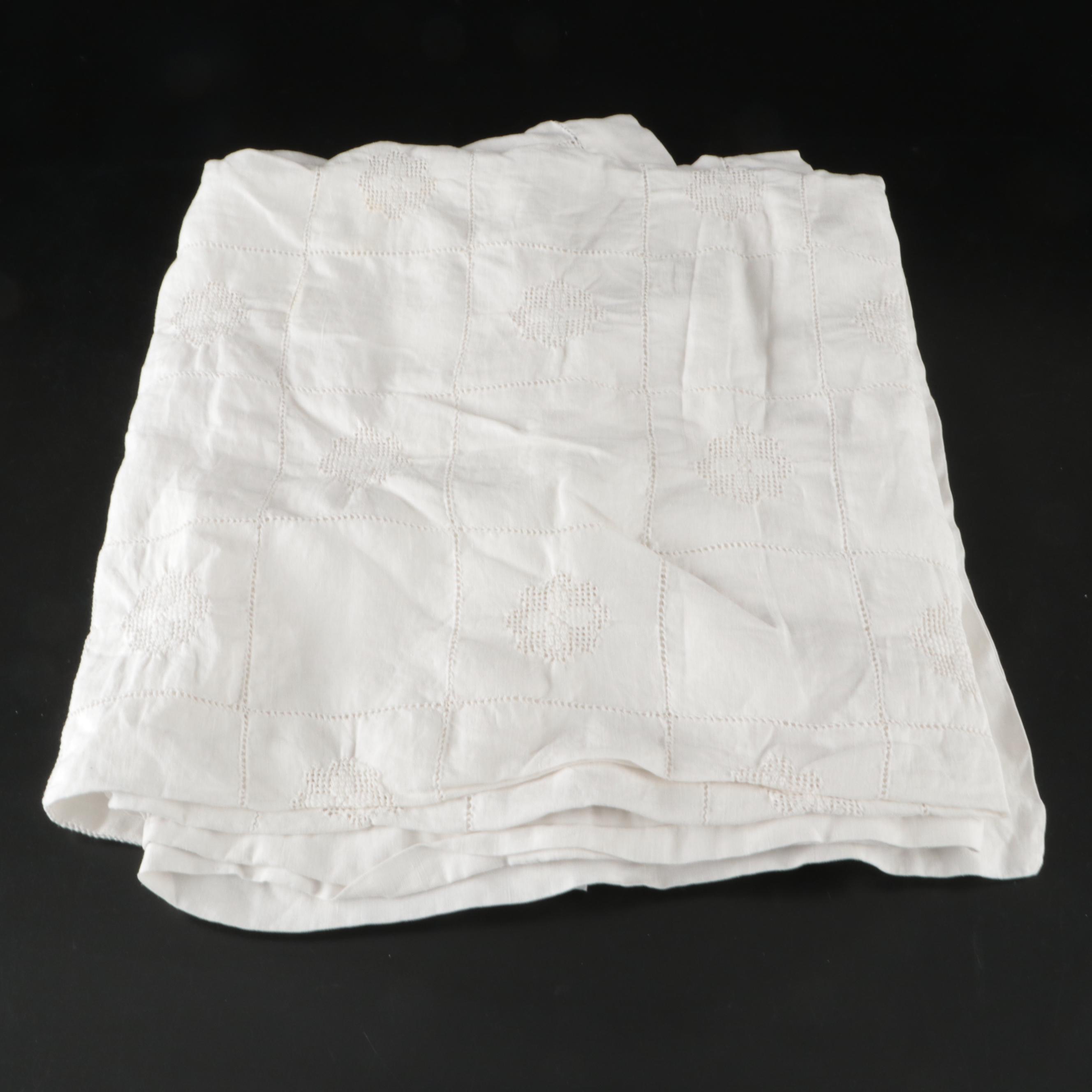 Tablecloths, Placemats, Napkins, and Table Runners with Embroidery and Lace