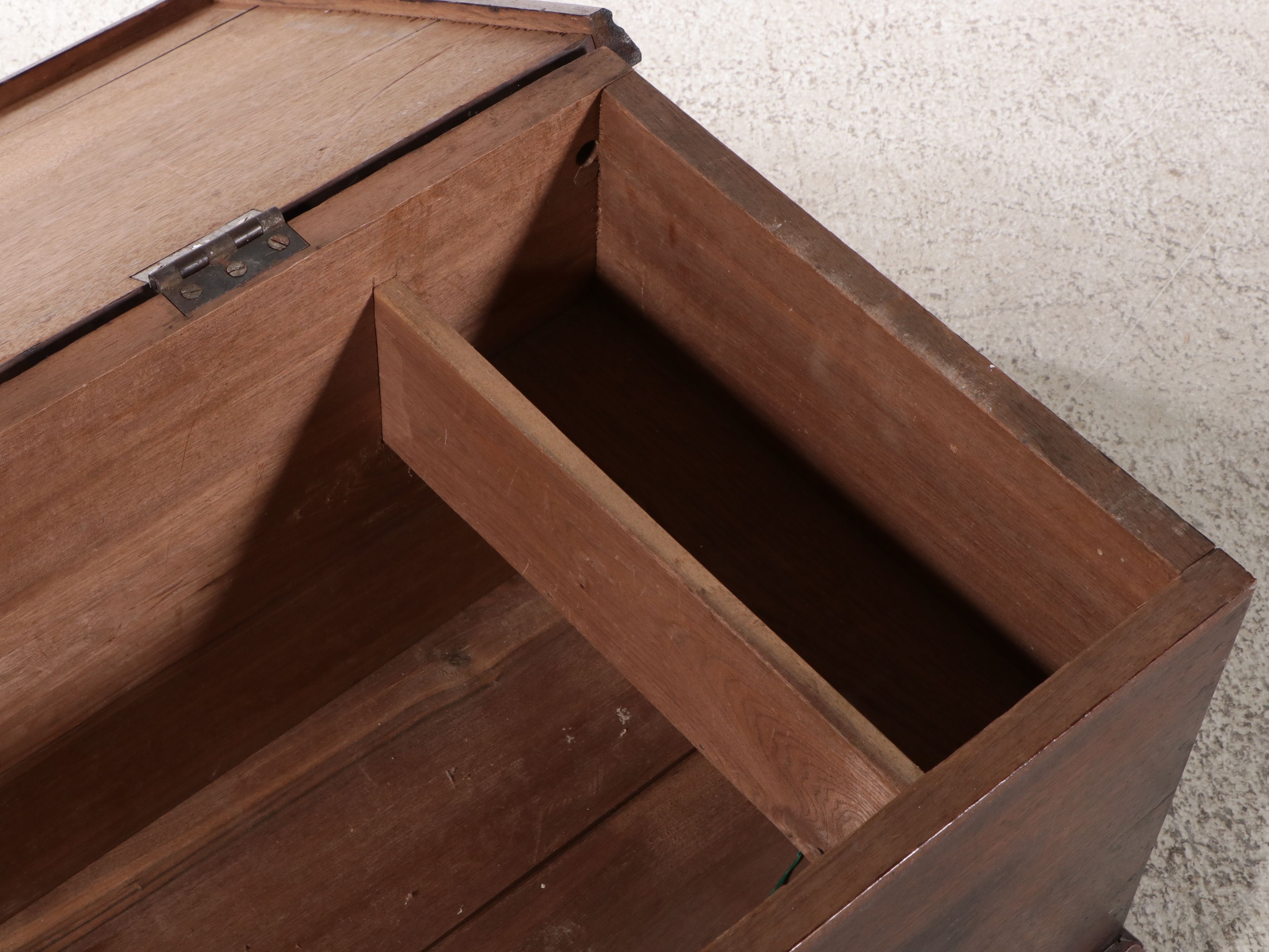 Federal Blanket Chest