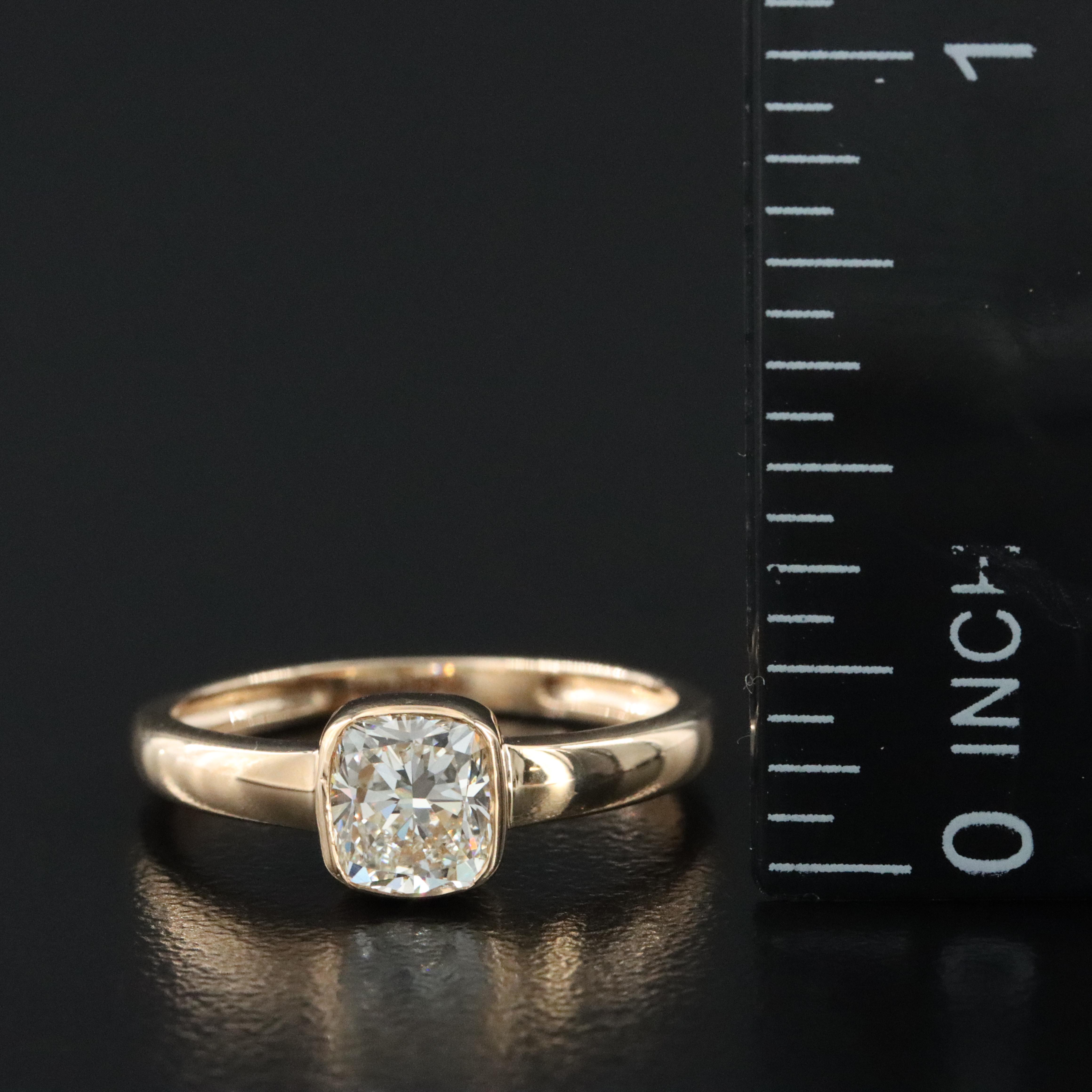 18K 0.90 CT Diamond Solitaire Ring with GIA Diamond Dossier