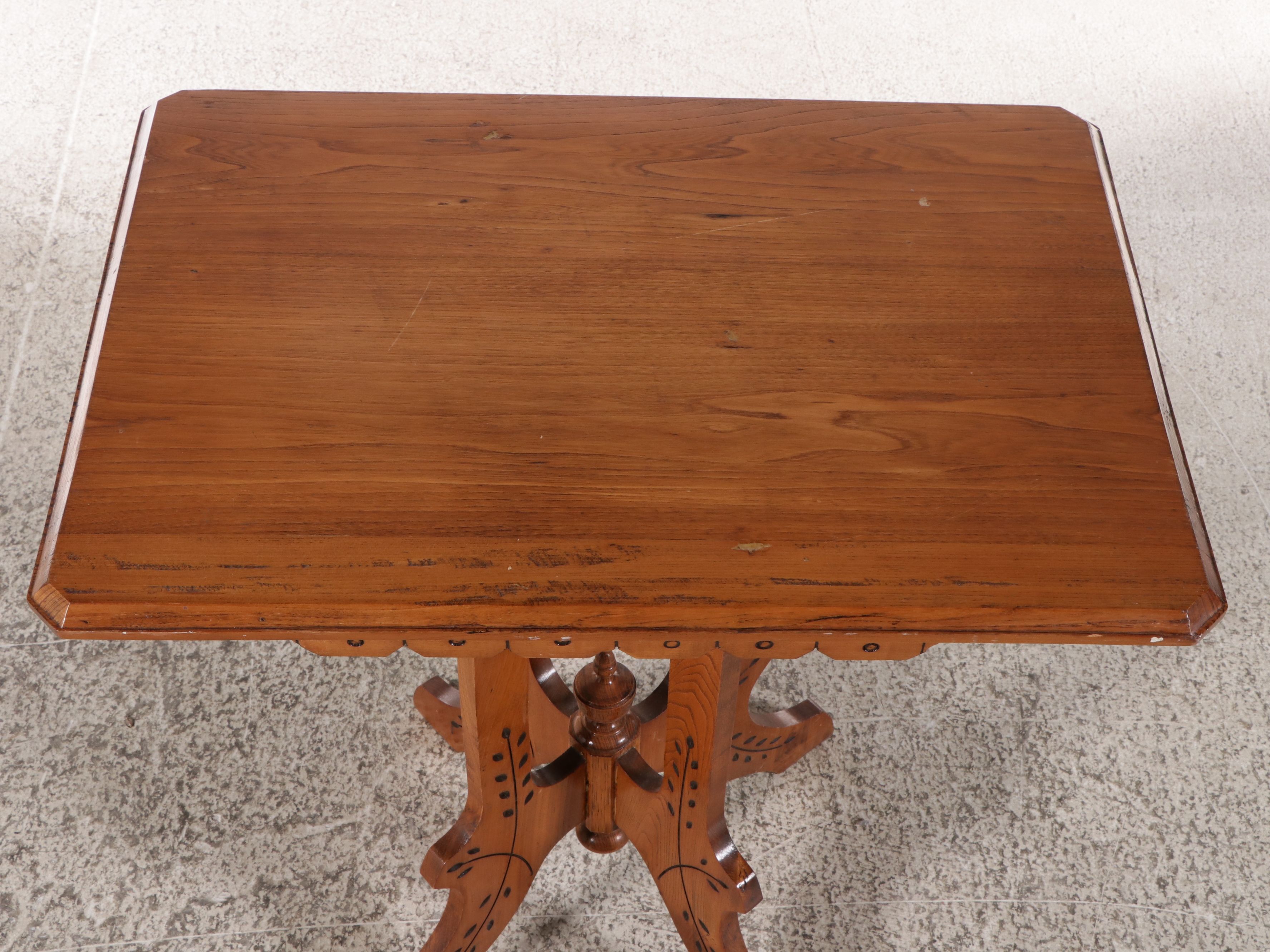 American Eastlake Style Wooden Parlor Table, Late 19th/Early 20th Century