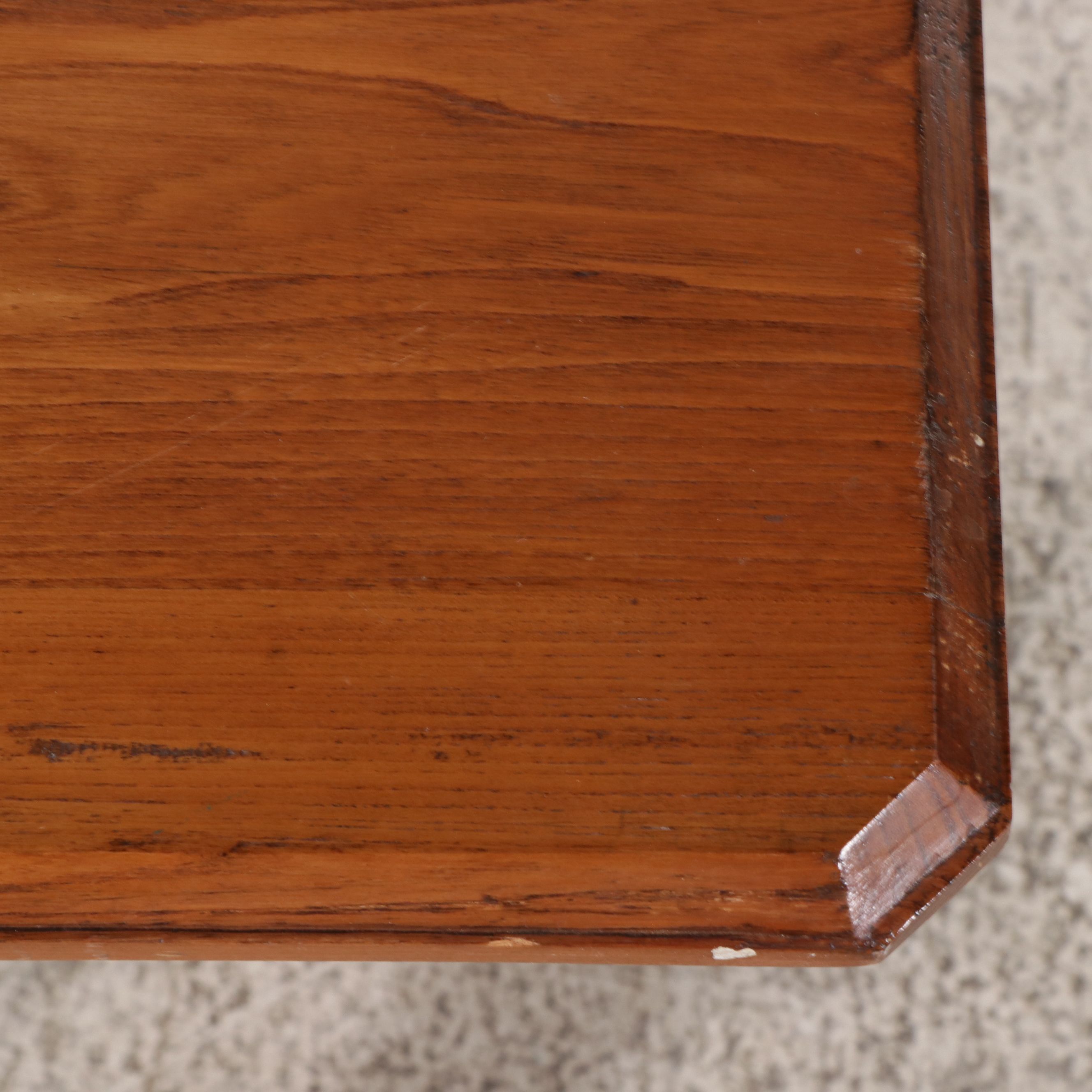 American Eastlake Style Wooden Parlor Table, Late 19th/Early 20th Century