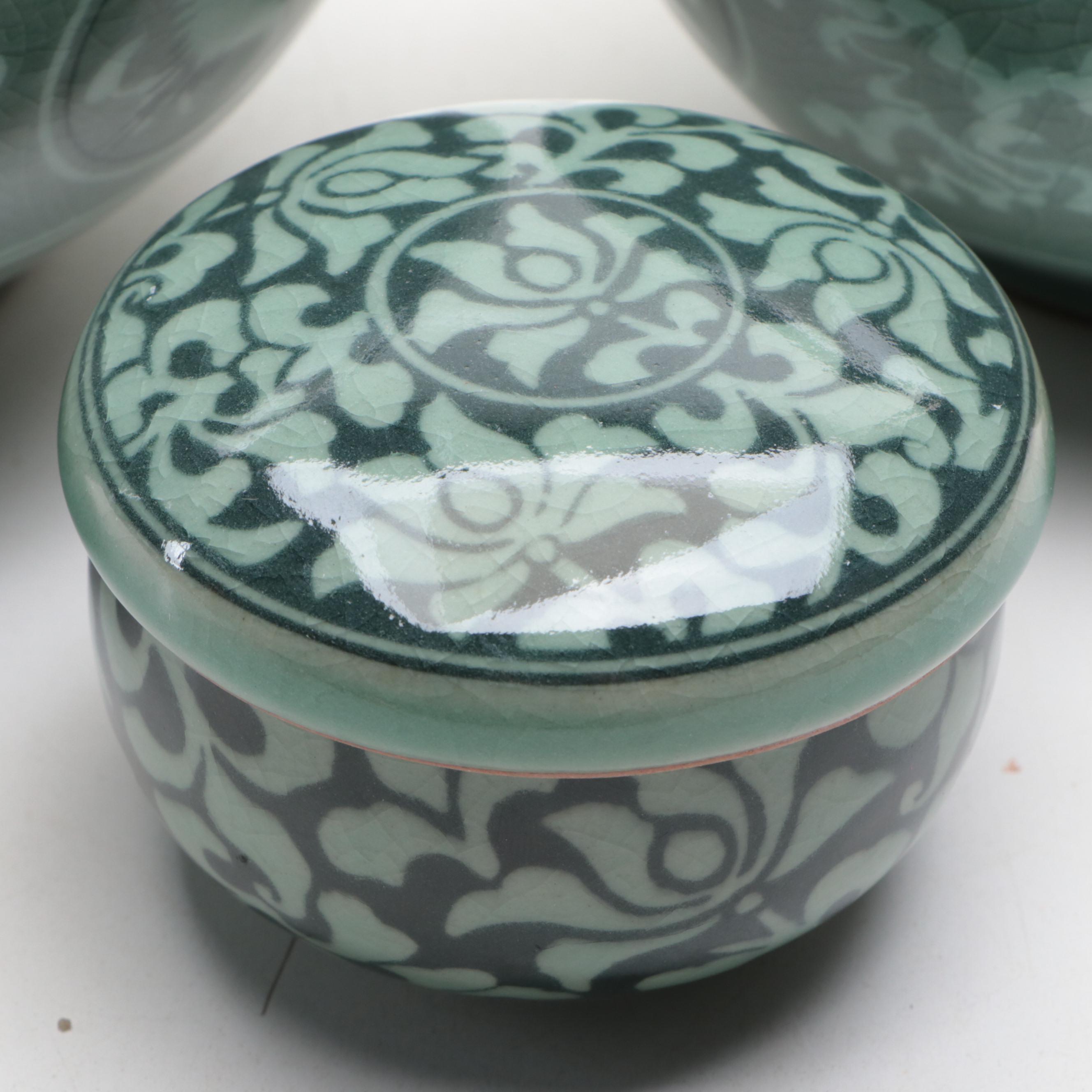 Korean Celadon Crowned Crane Emblem Globe Vases with Cobalt on Celadon Box