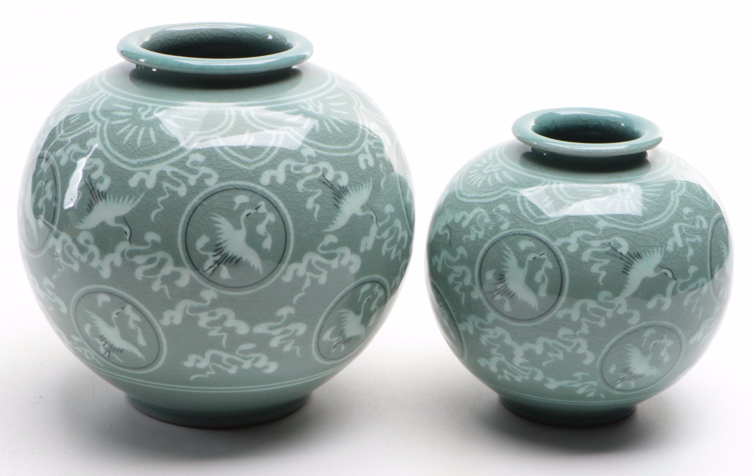 Korean Celadon Crowned Crane Emblem Globe Vases with Cobalt on Celadon Box