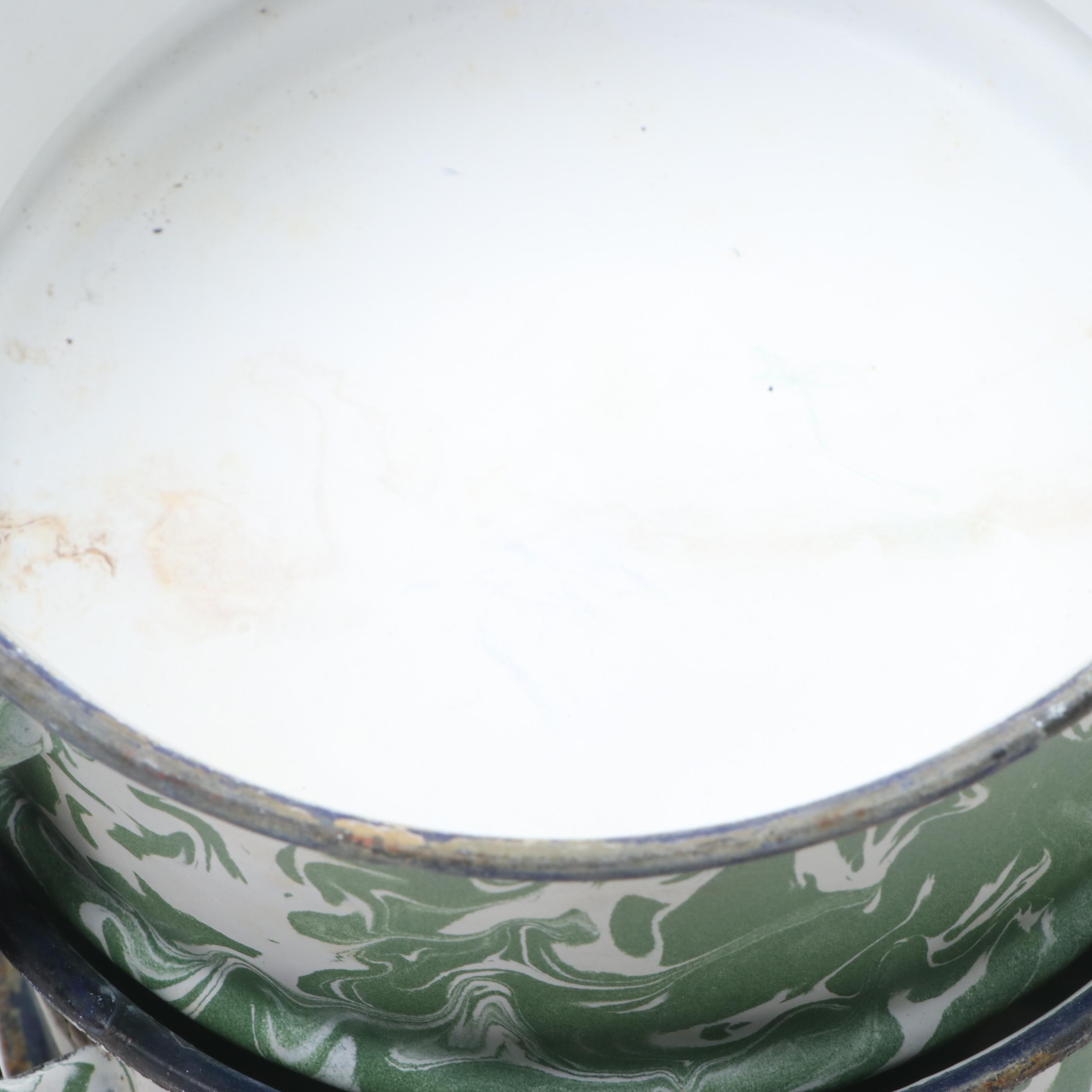 Green White Swirl Enamelware Graniteware Tiffin with Melon Shaped Mold