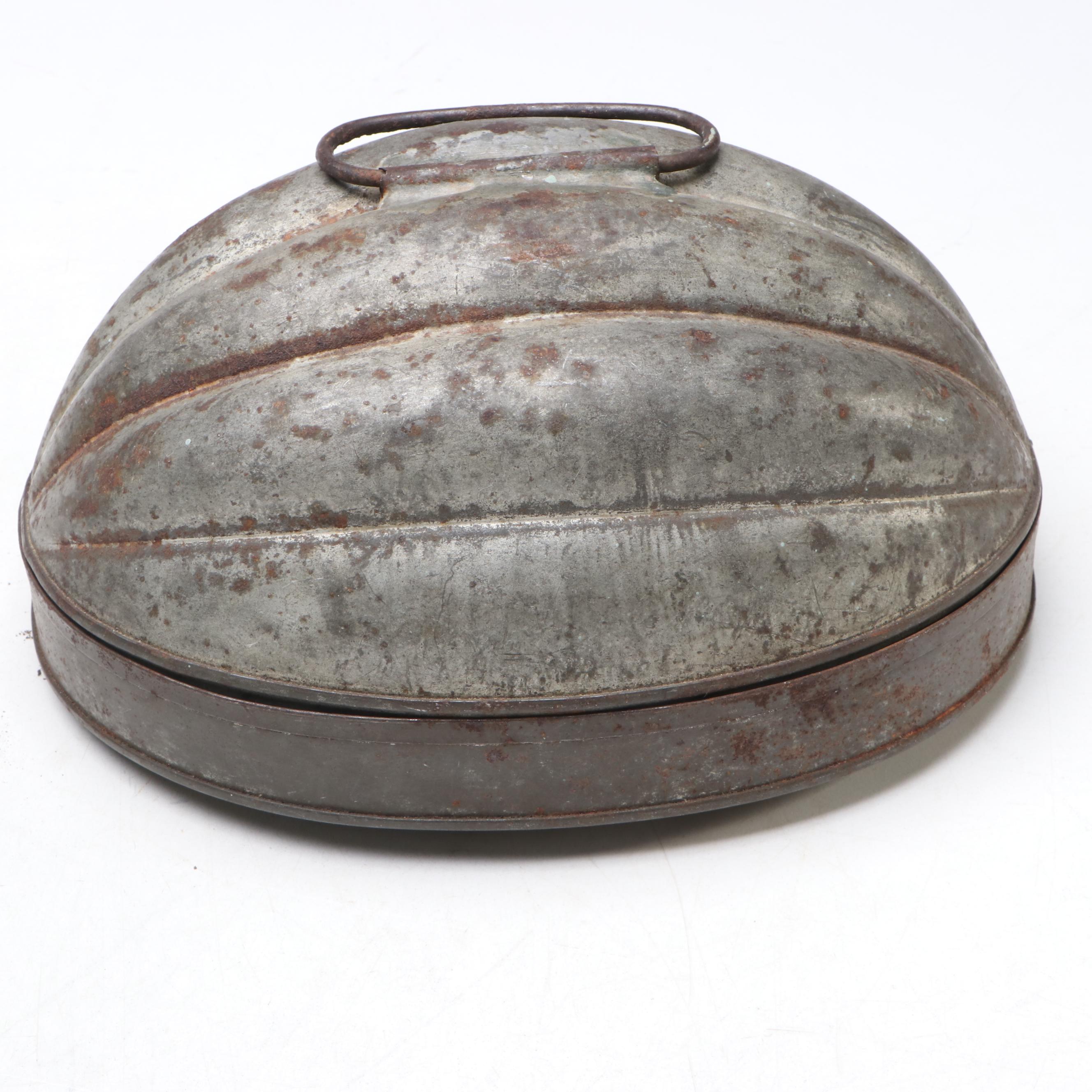 Green White Swirl Enamelware Graniteware Tiffin with Melon Shaped Mold