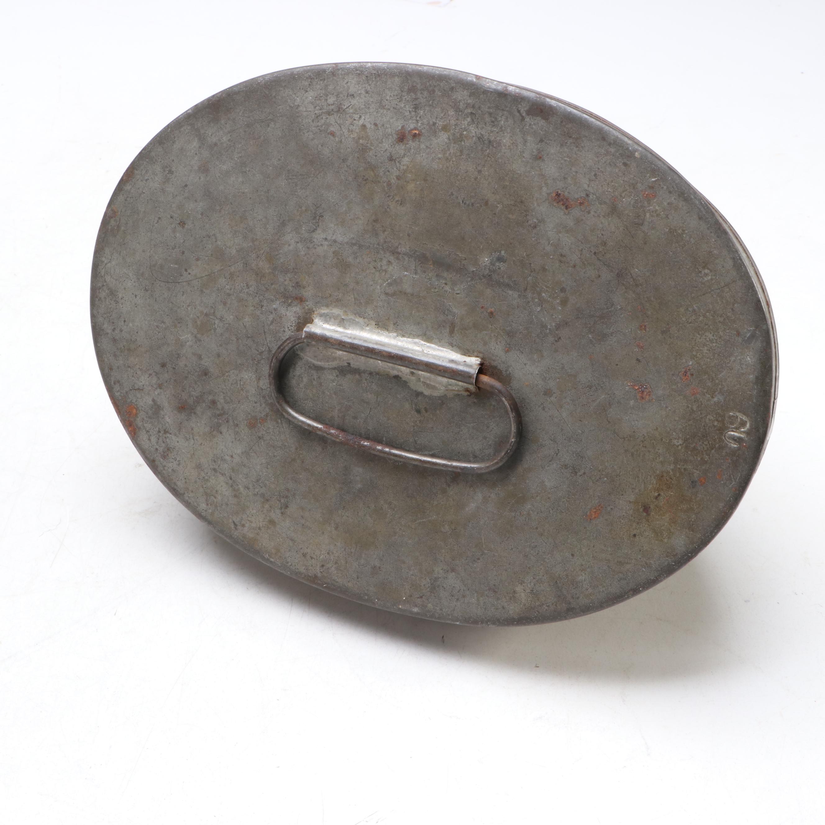 Green White Swirl Enamelware Graniteware Tiffin with Melon Shaped Mold