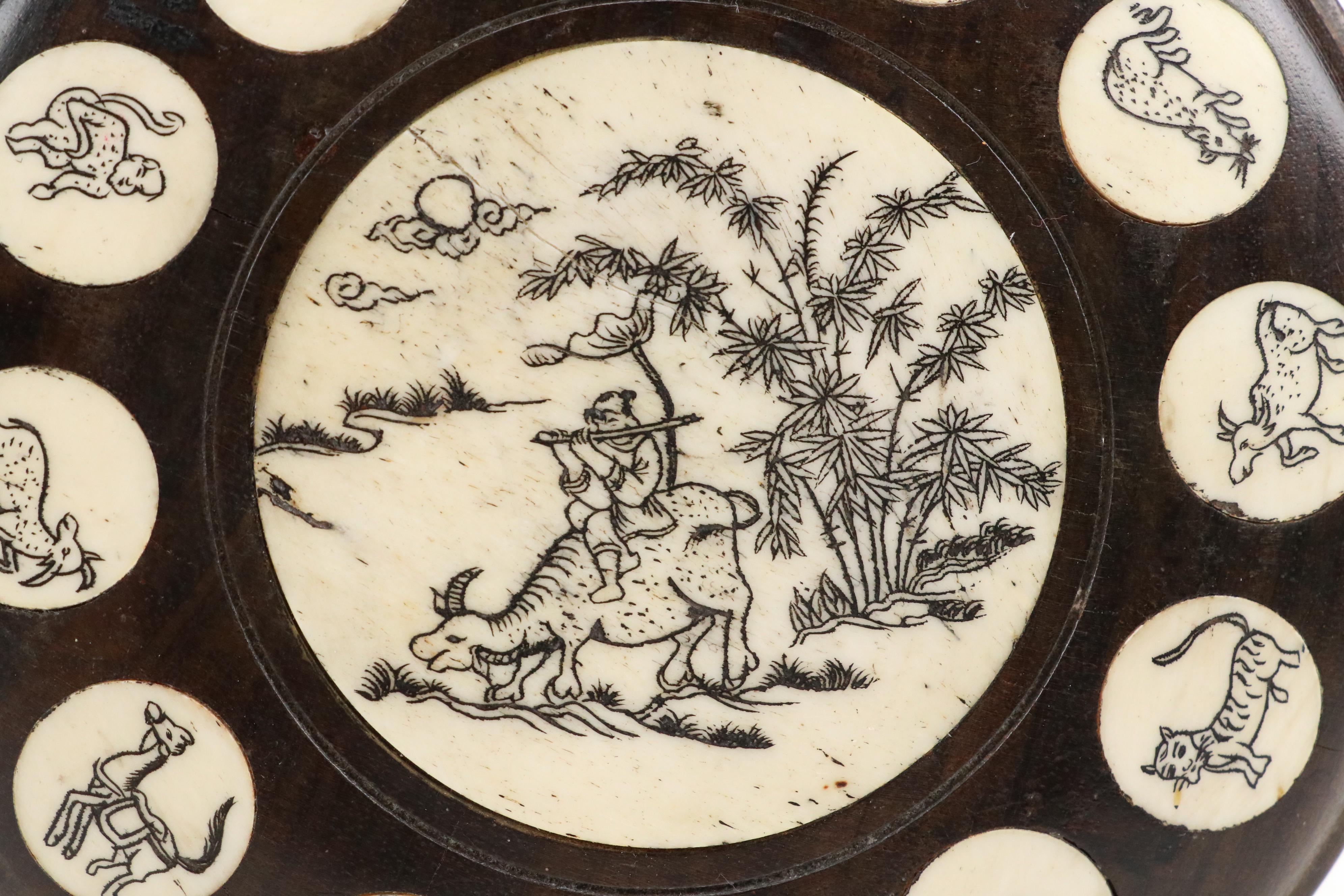 Chinese Zodiac Wood and Bone Inlay Feng-Shui Luopan Compass