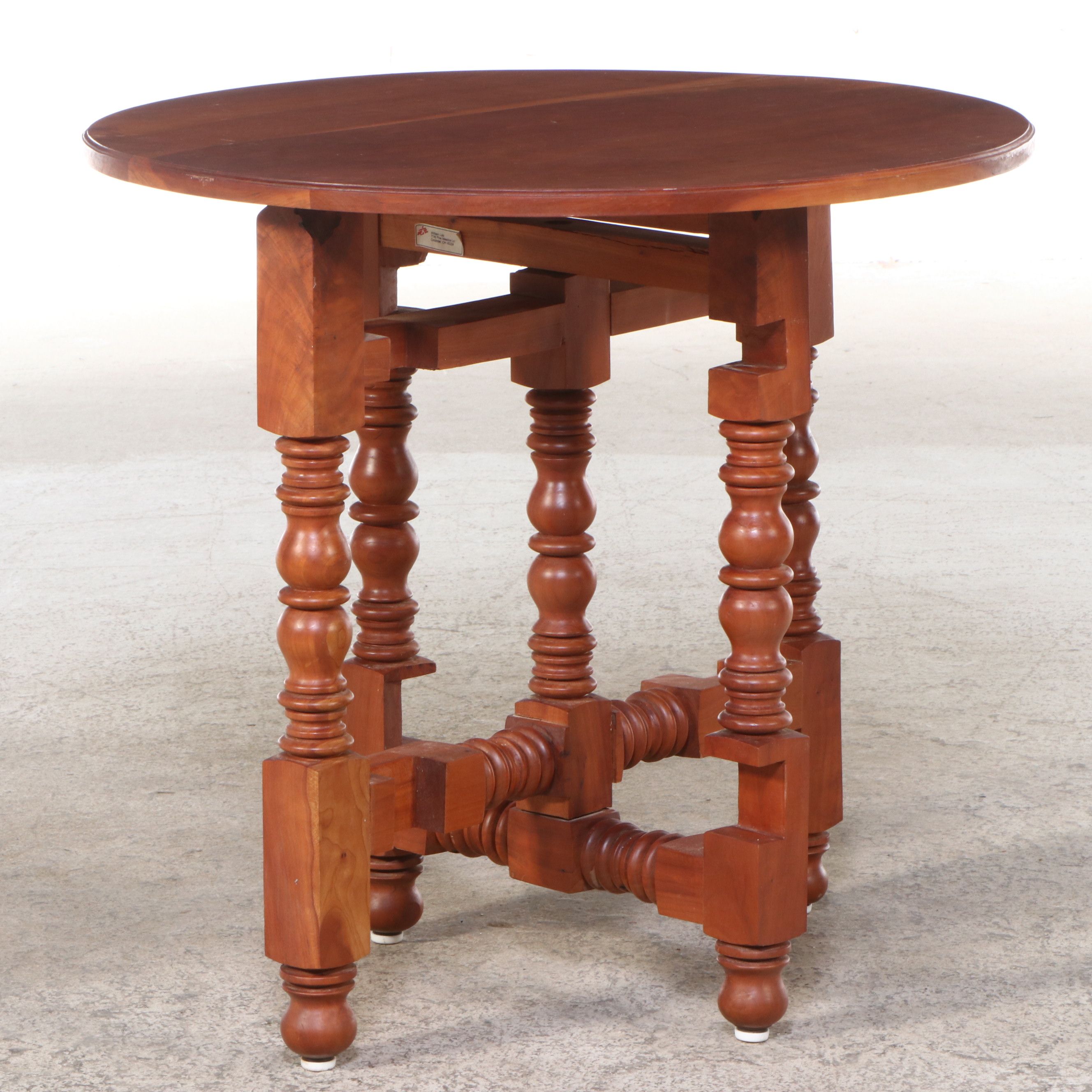 William and Mary Style Cherry Gate-Leg Table, Mid to Late 20th Century