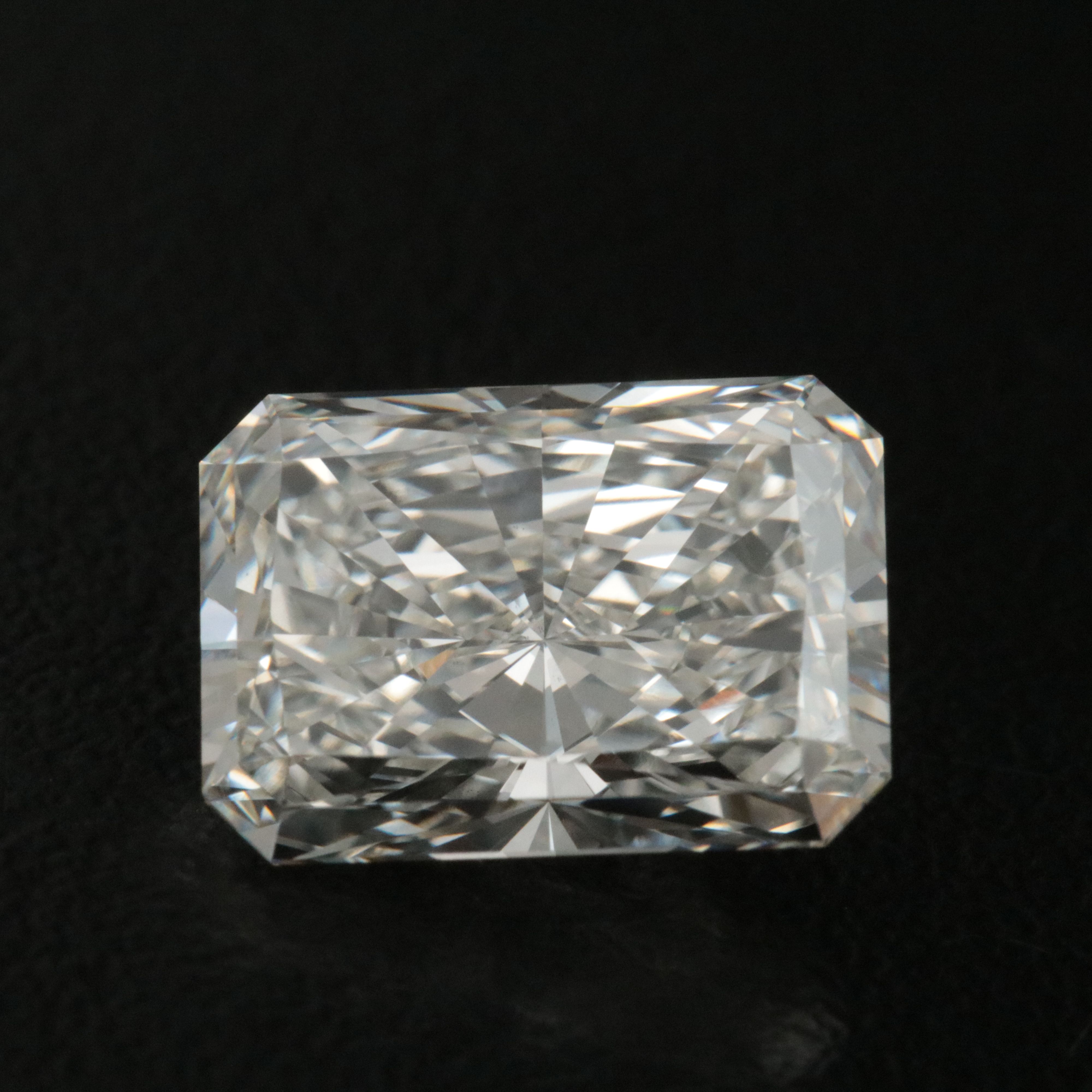 Loose 3.89 CT Lab Grown Diamond with IGI Report