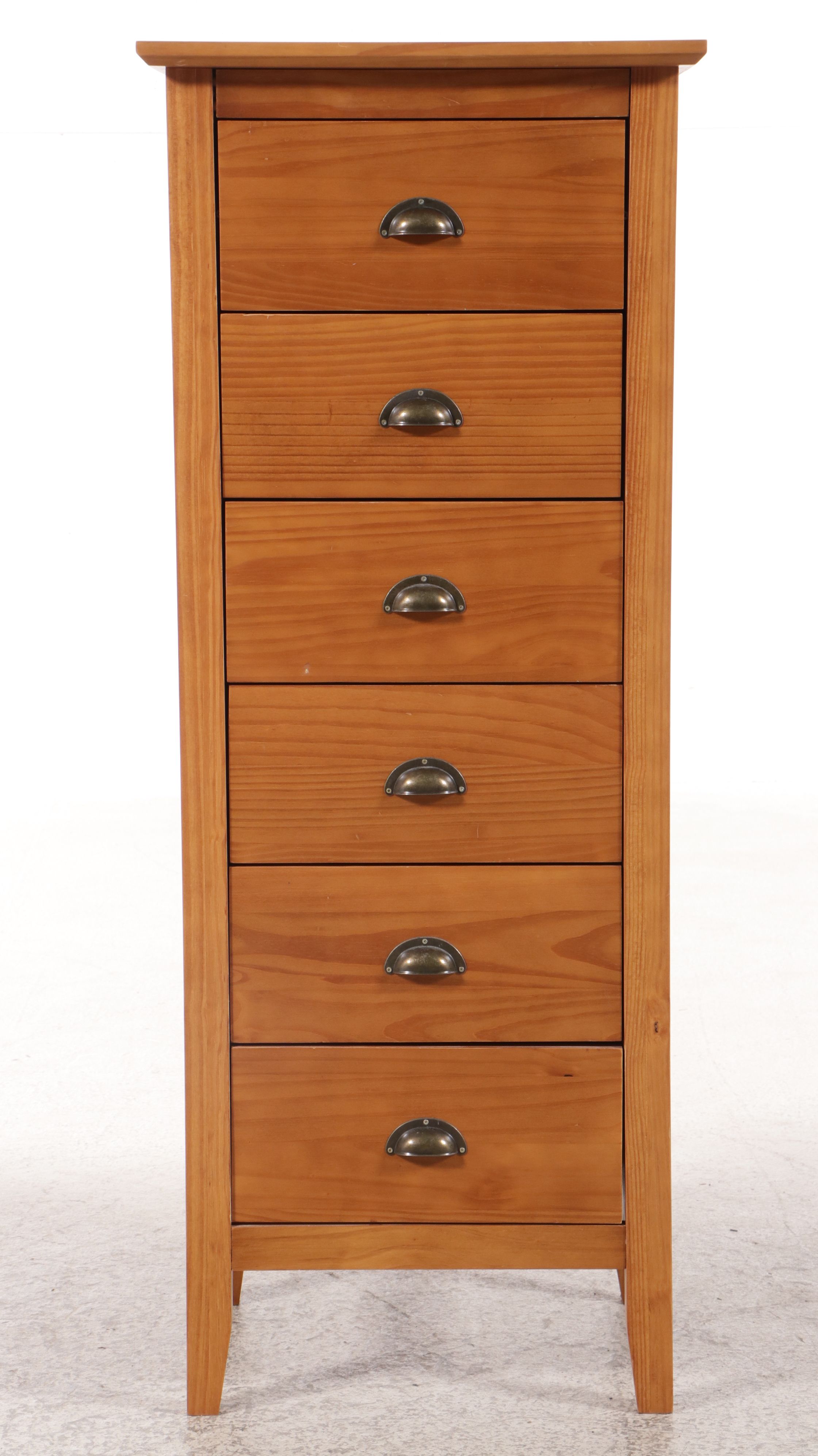 Shaker Style Lingerie Chest