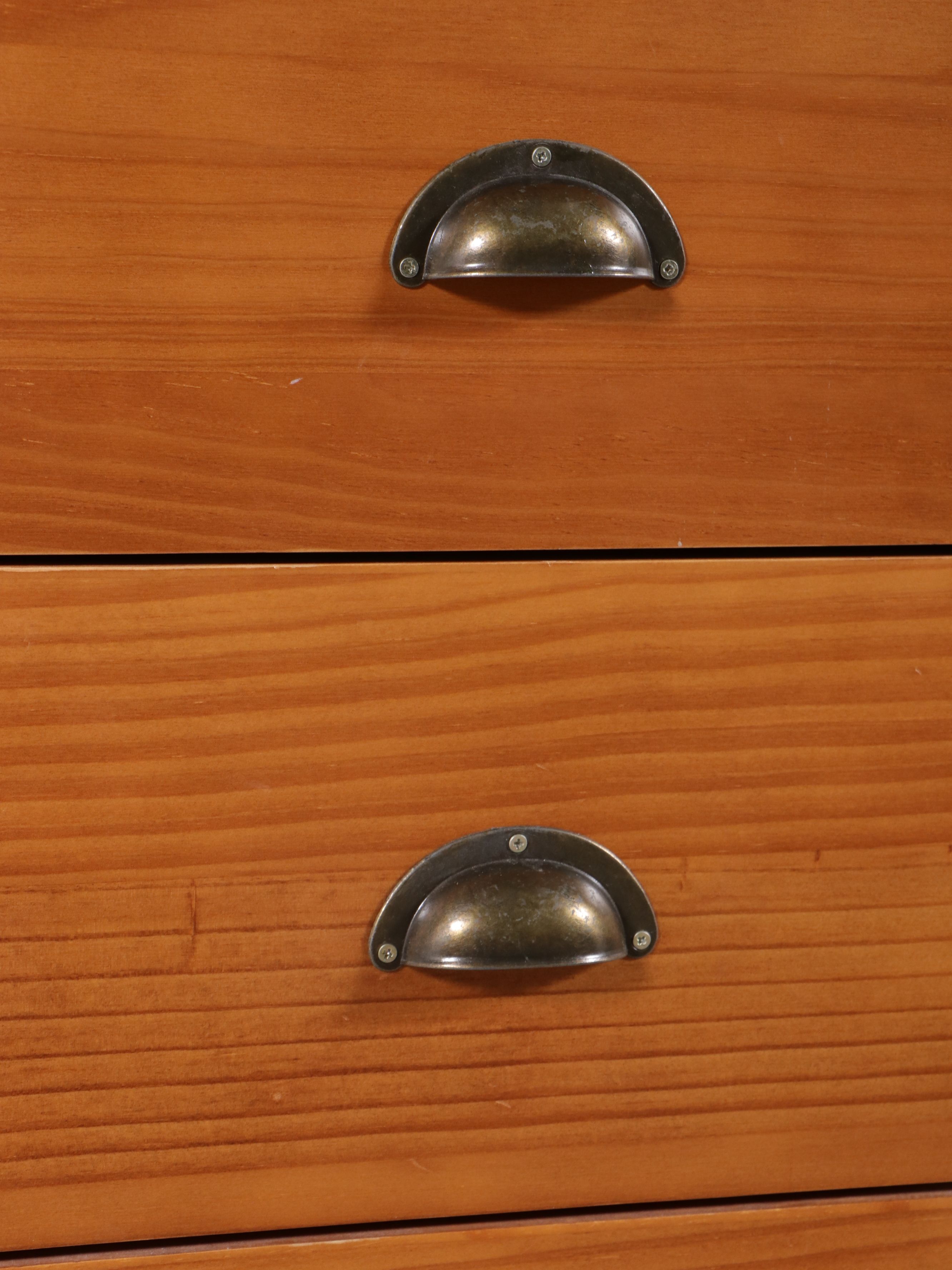 Shaker Style Lingerie Chest