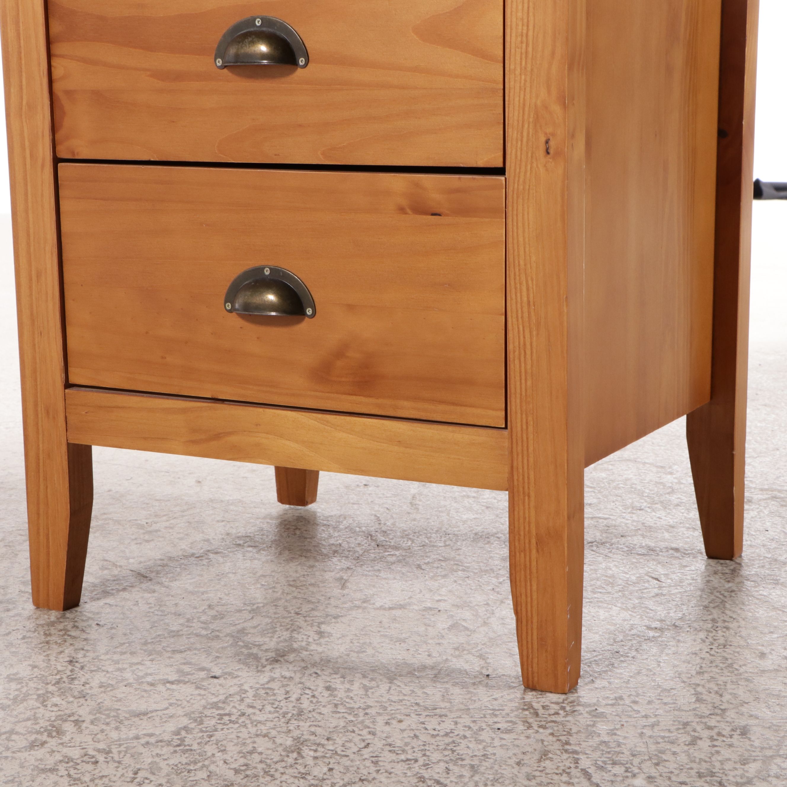 Shaker Style Lingerie Chest