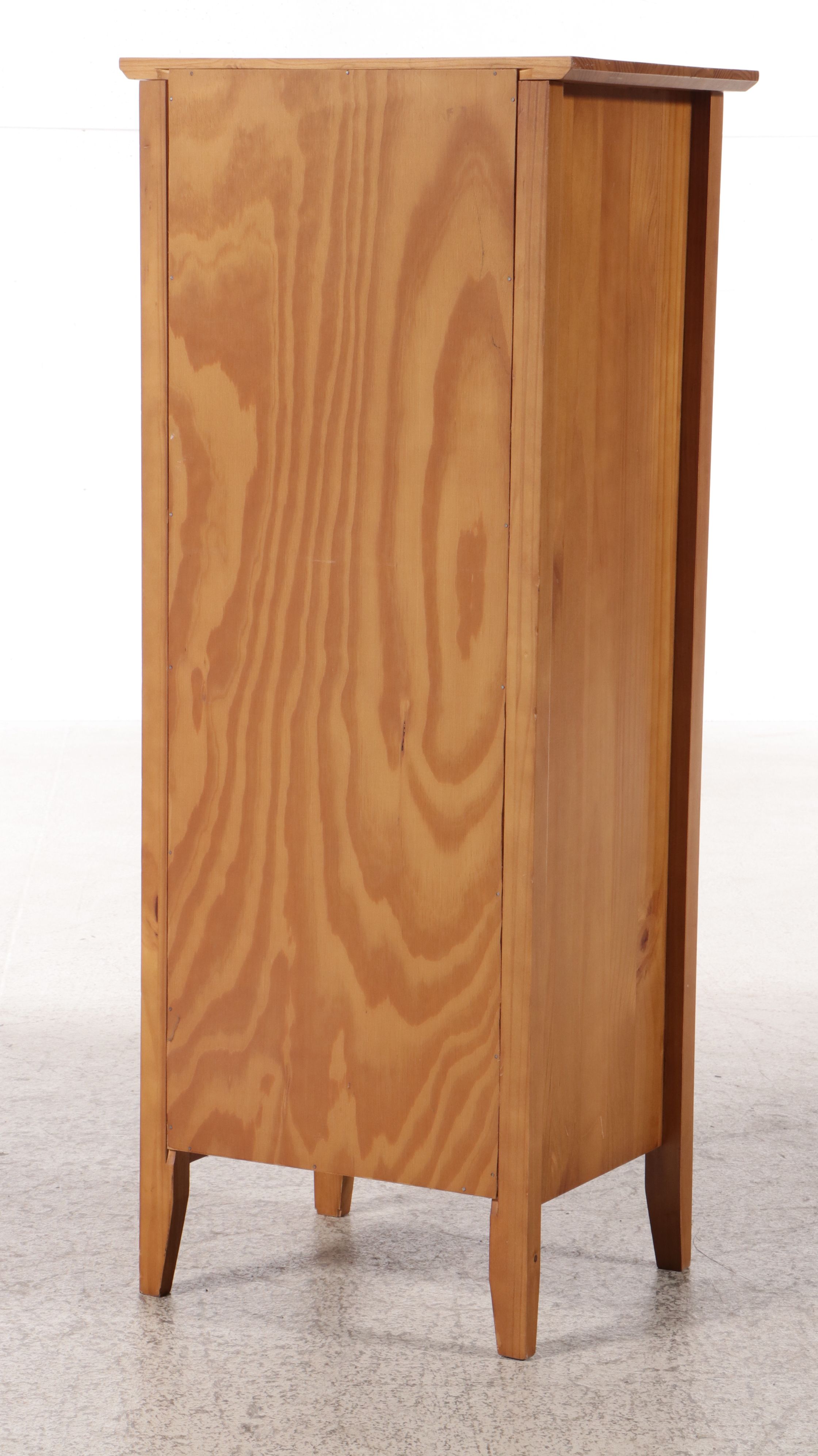 Shaker Style Lingerie Chest