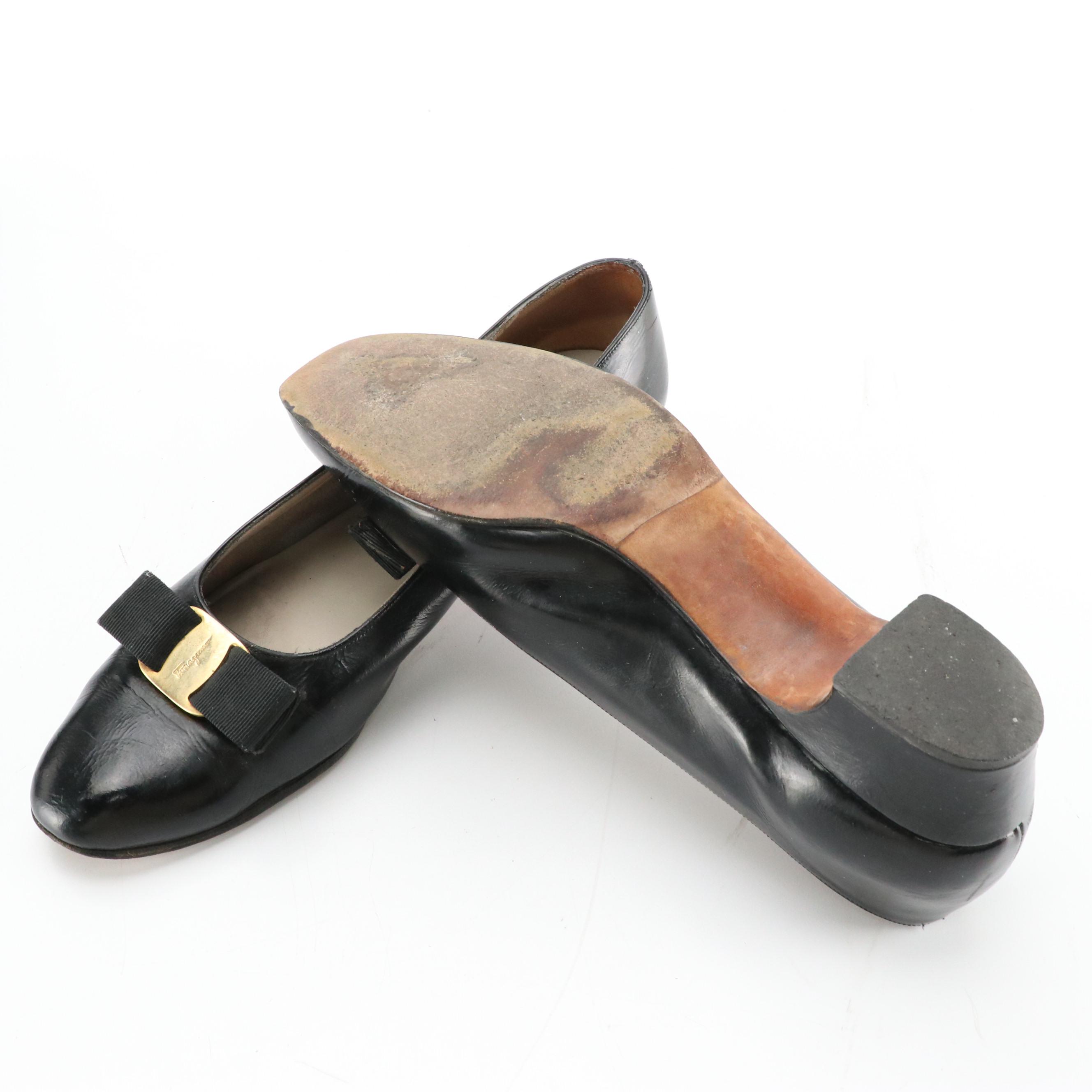 Salvatore Ferragamo Vintage Shiny Black Leather Bow Detailed Low-Heeled Shoes