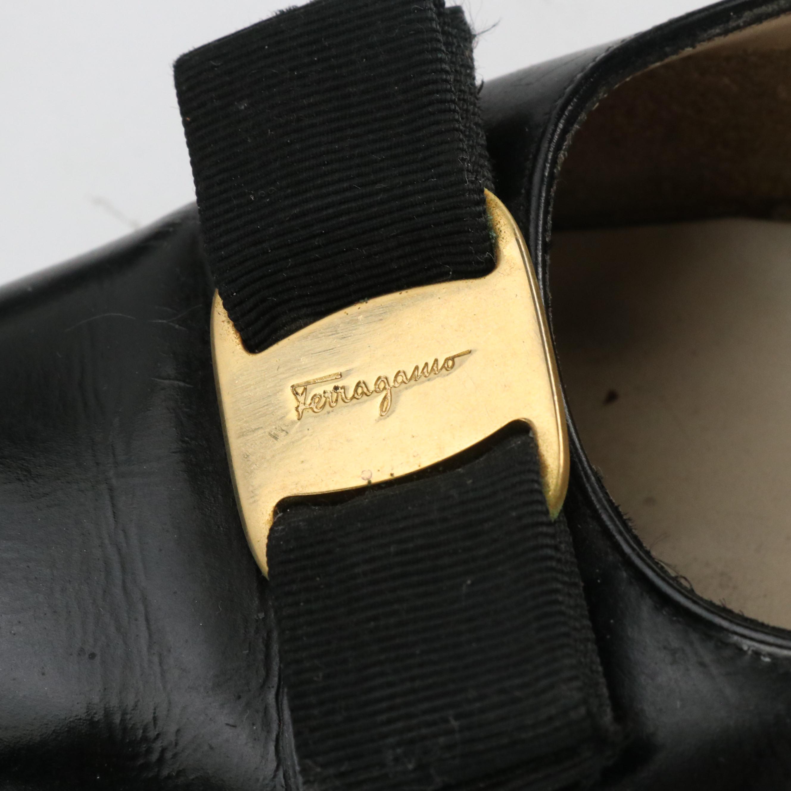Salvatore Ferragamo Vintage Shiny Black Leather Bow Detailed Low-Heeled Shoes