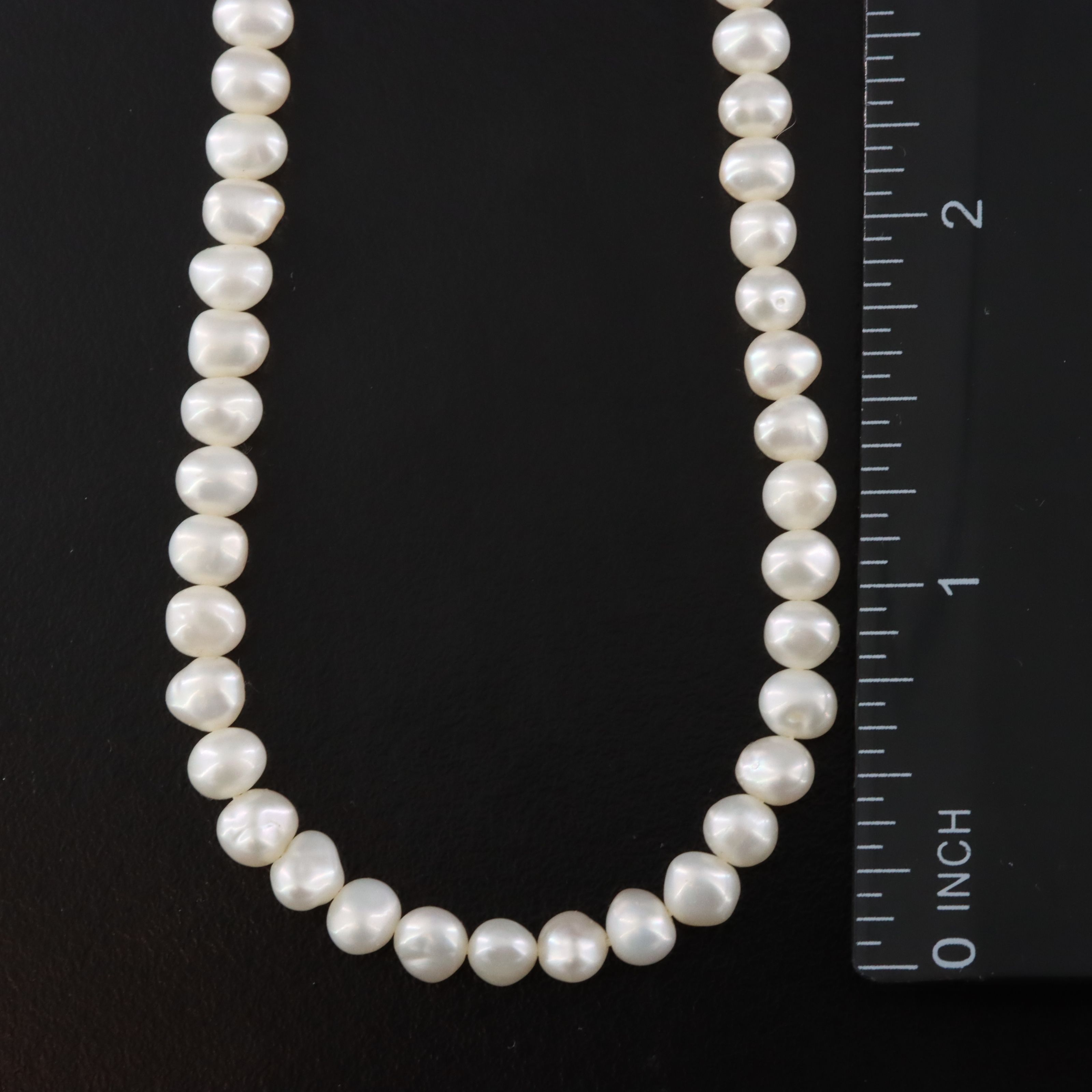 Rope Length Pearl Necklace