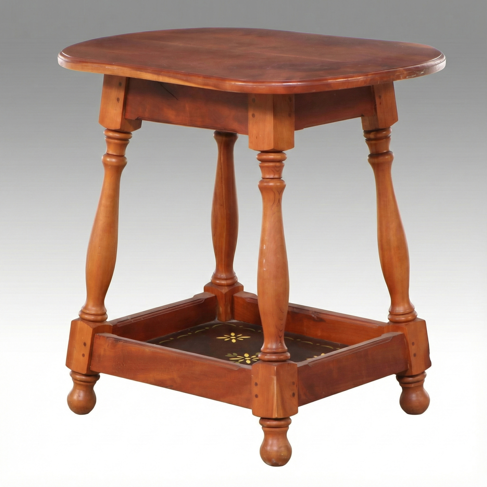 American Colonial Style Side Table
