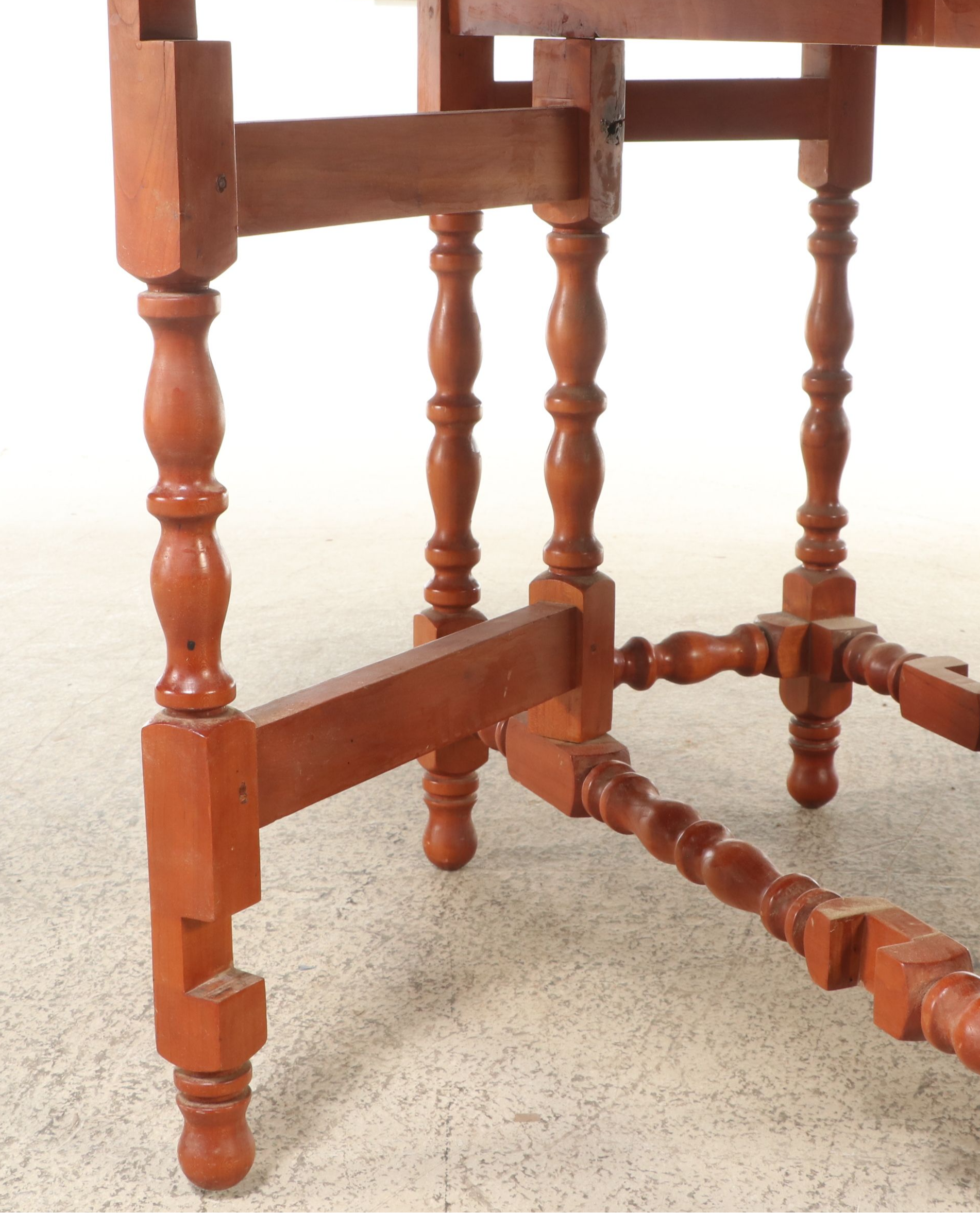 Turned Gate-Leg Drop-Leaf Table