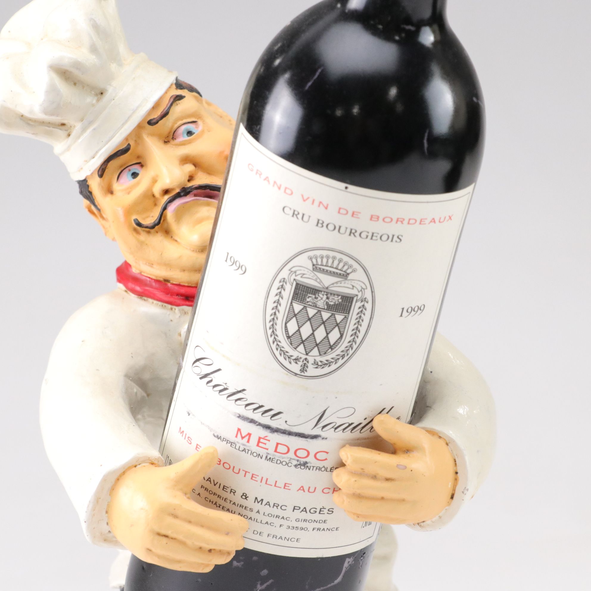 Chef Wine Bottle Holders with Bordeaux Wine Candle