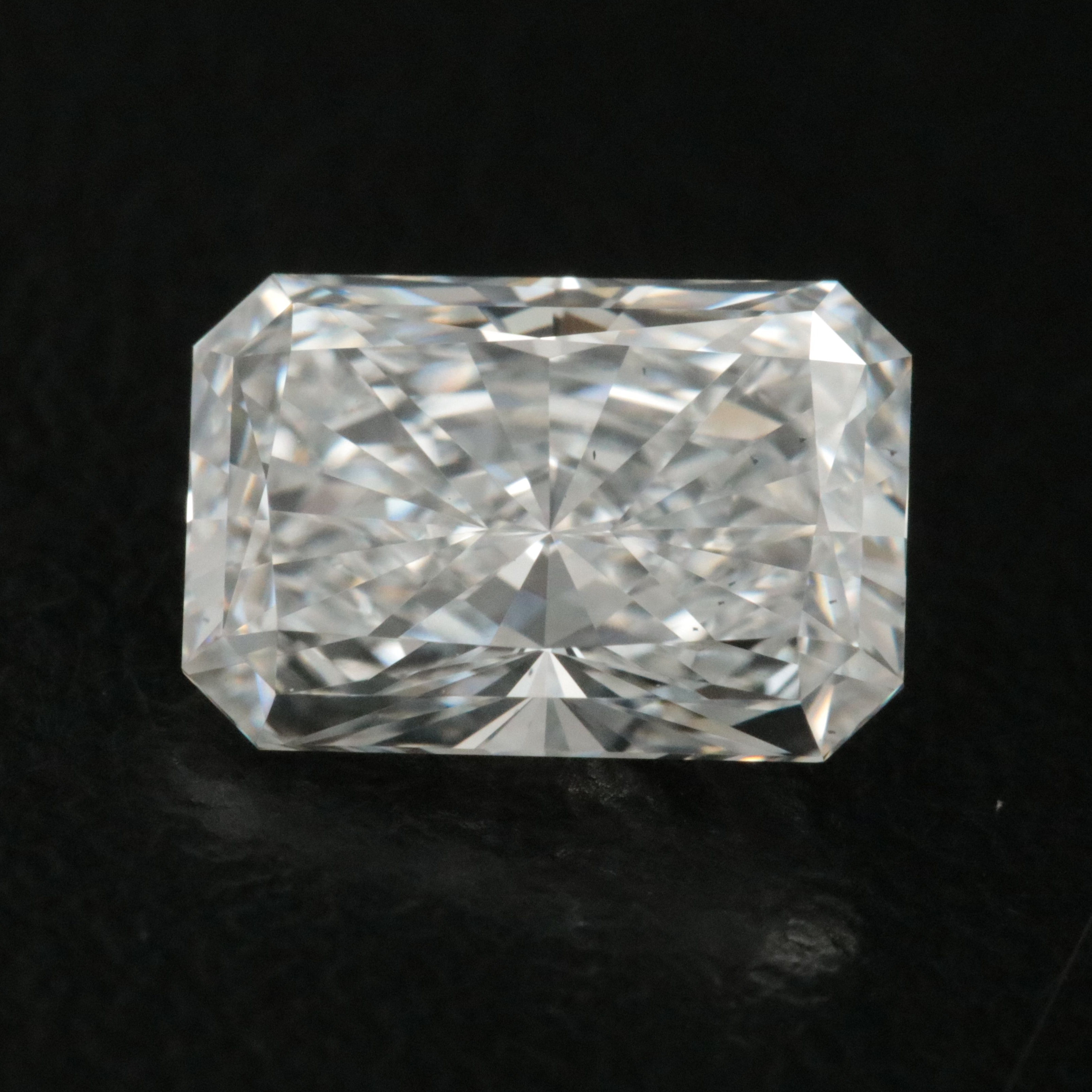 Loose 1.73 CT Lab Grown Diamond with IGI Report