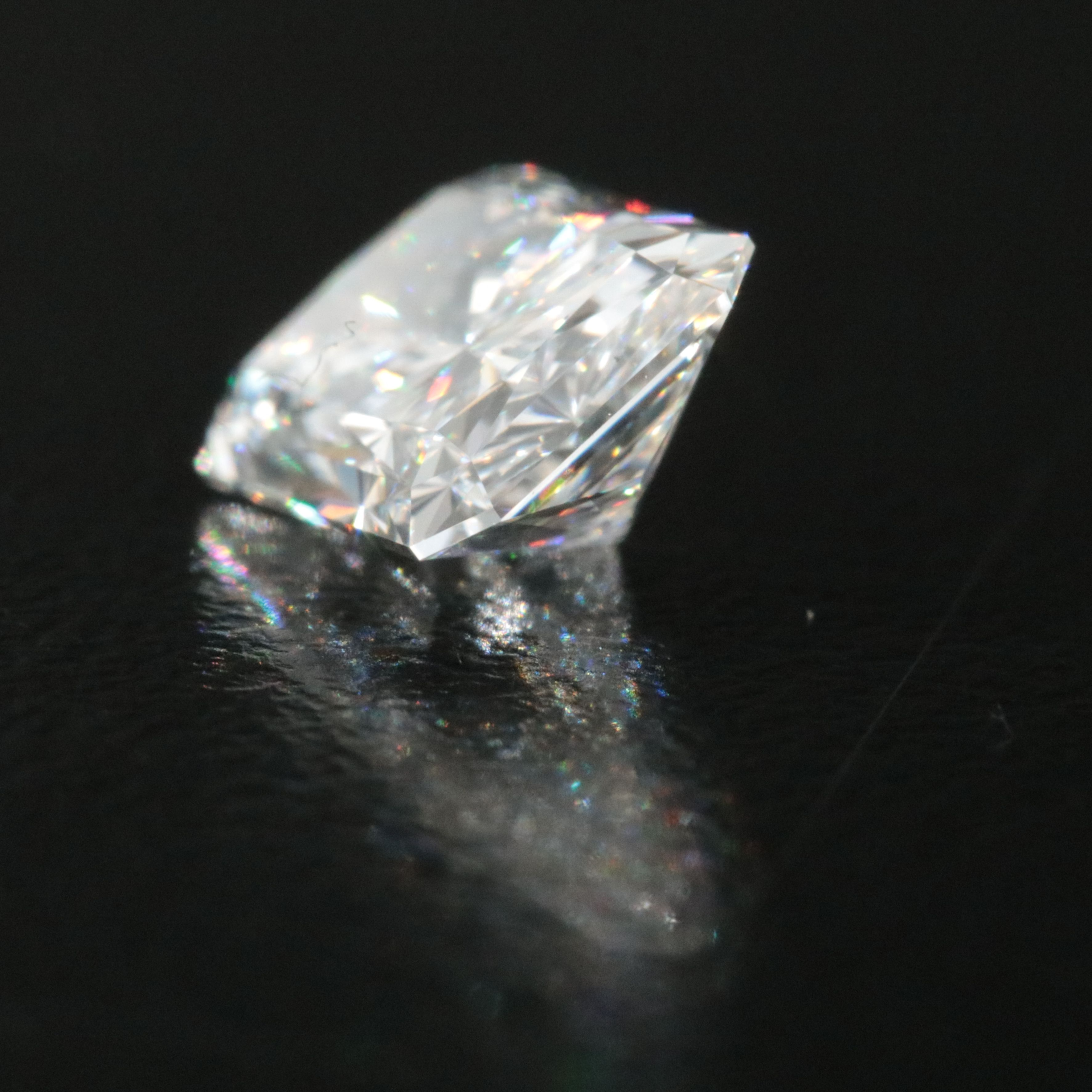 Loose 1.73 CT Lab Grown Diamond with IGI Report