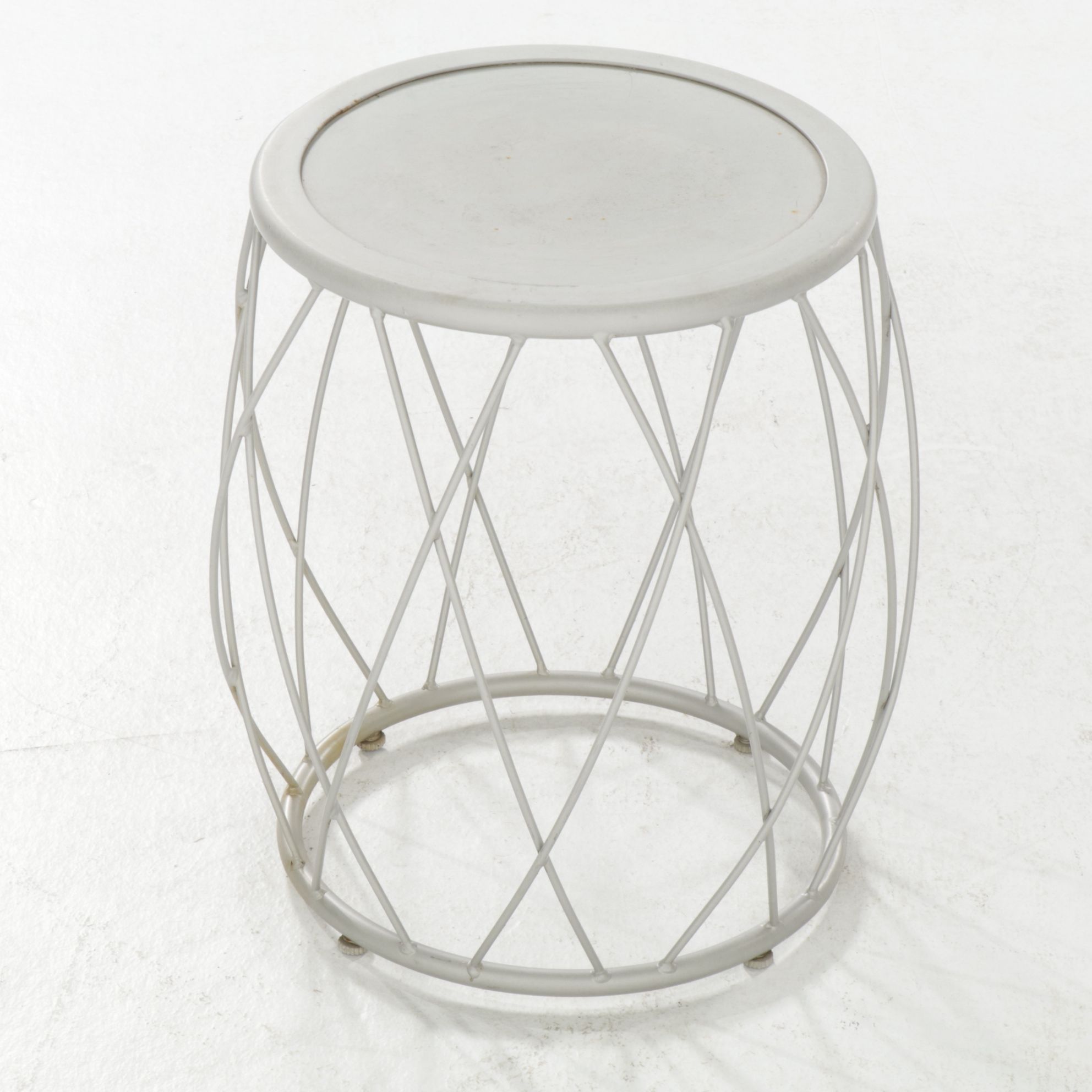 Barrel-Shaped Metal Patio Side Table