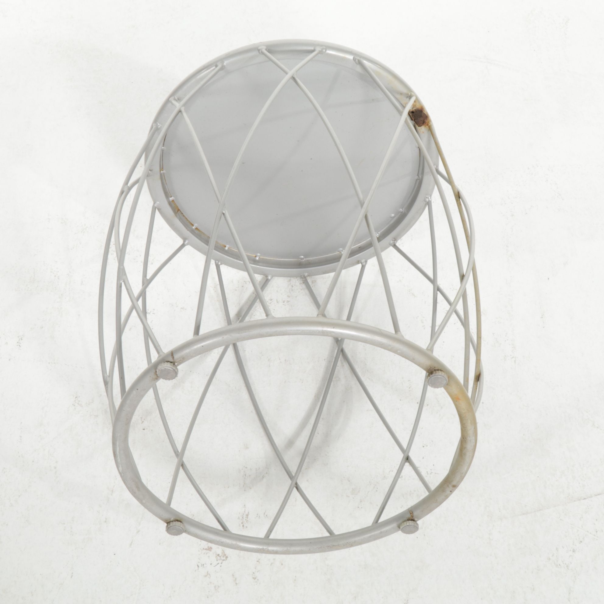 Barrel-Shaped Metal Patio Side Table