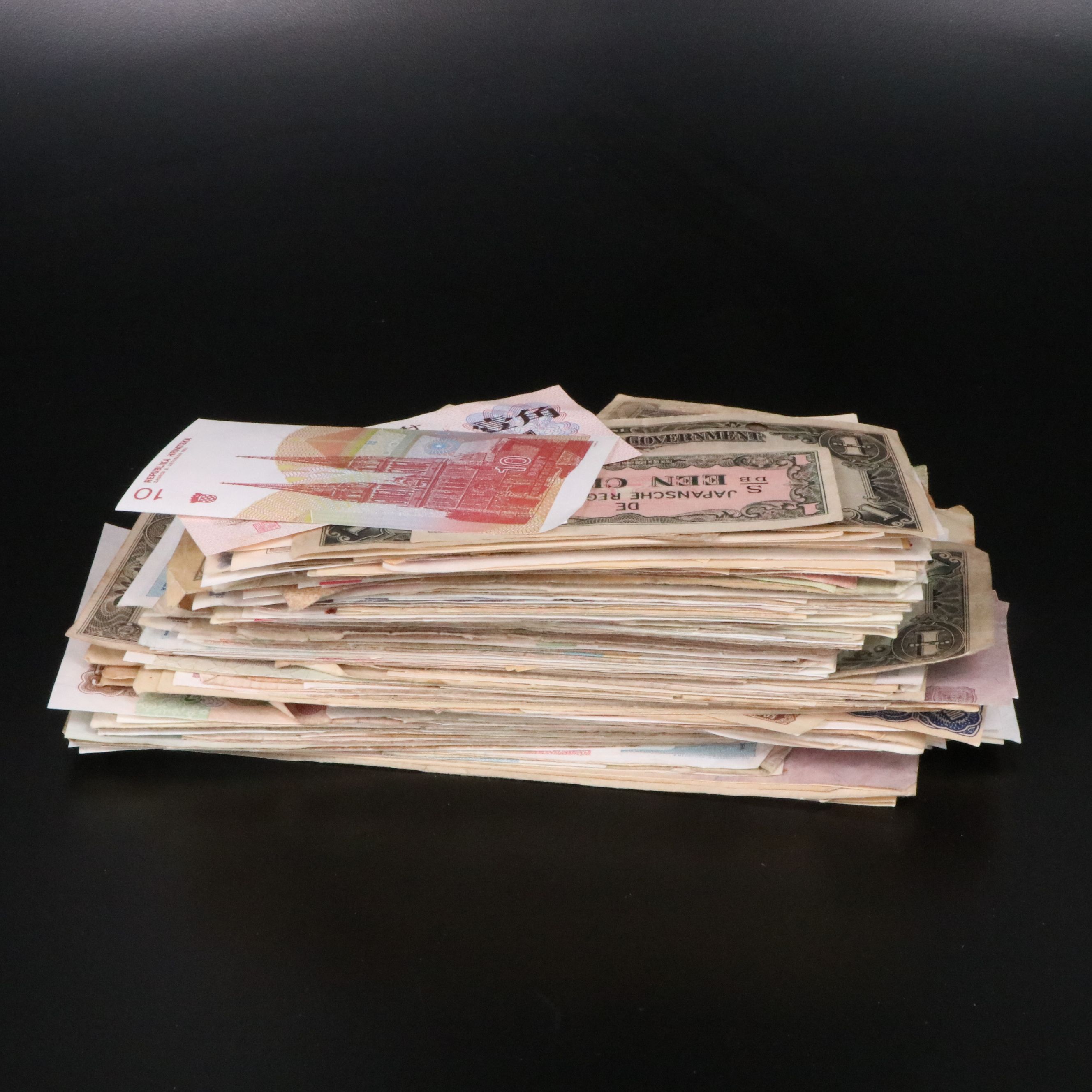 Group of 315 Pieces of Various Foreign Currency Notes