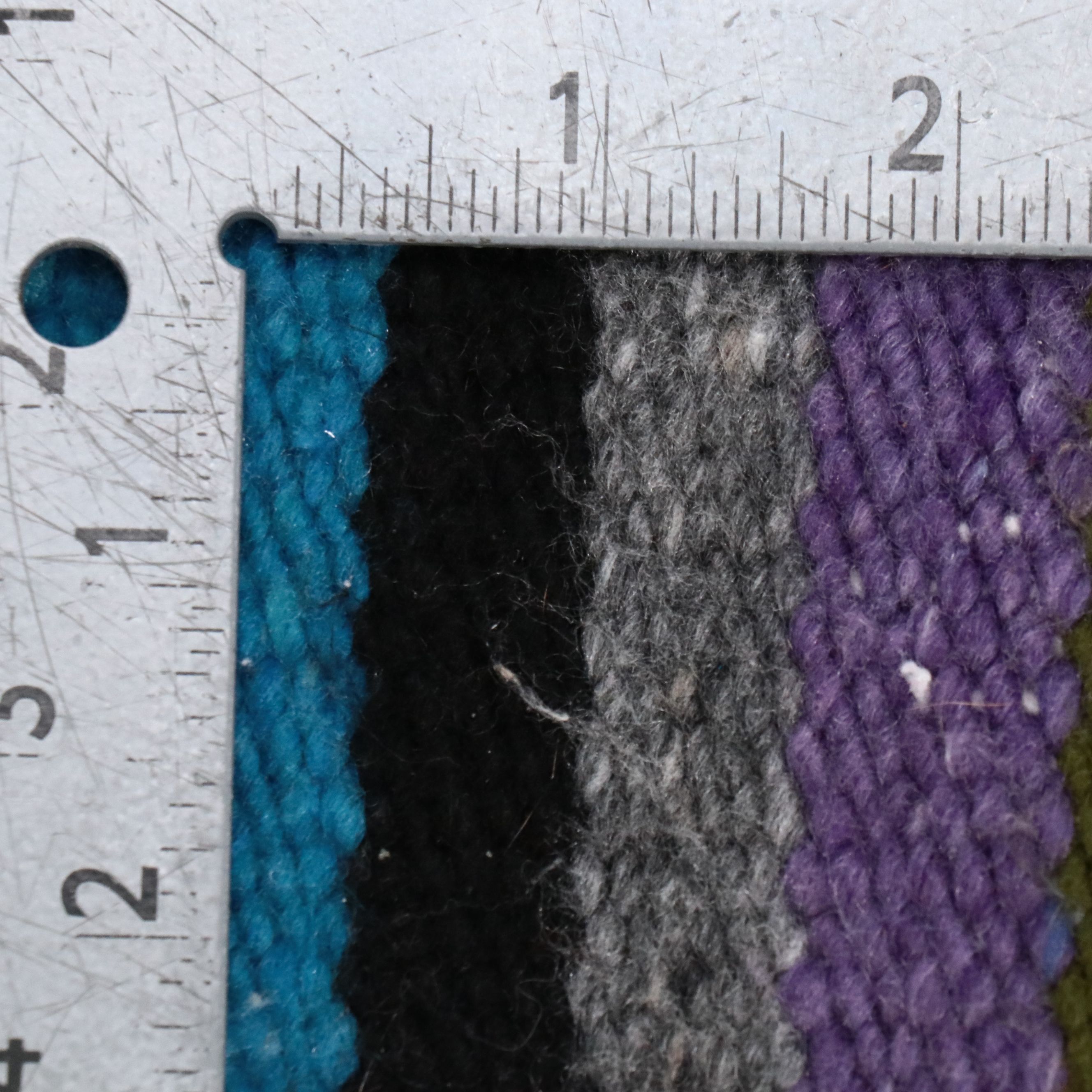 2'5 x 5'1 Handwoven Mexican Chimayo Accent Rug