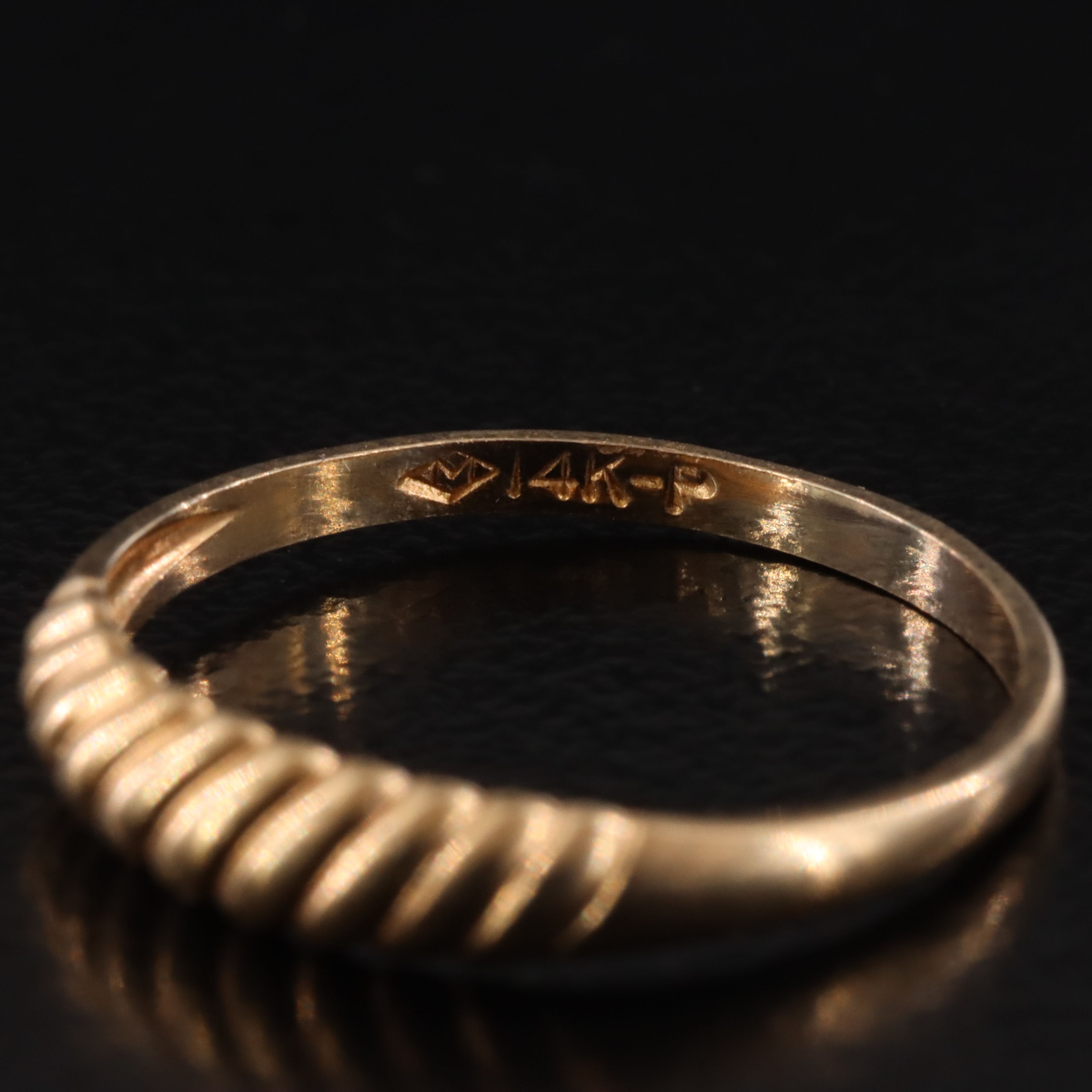 Vintage 14K Shrimp Ring