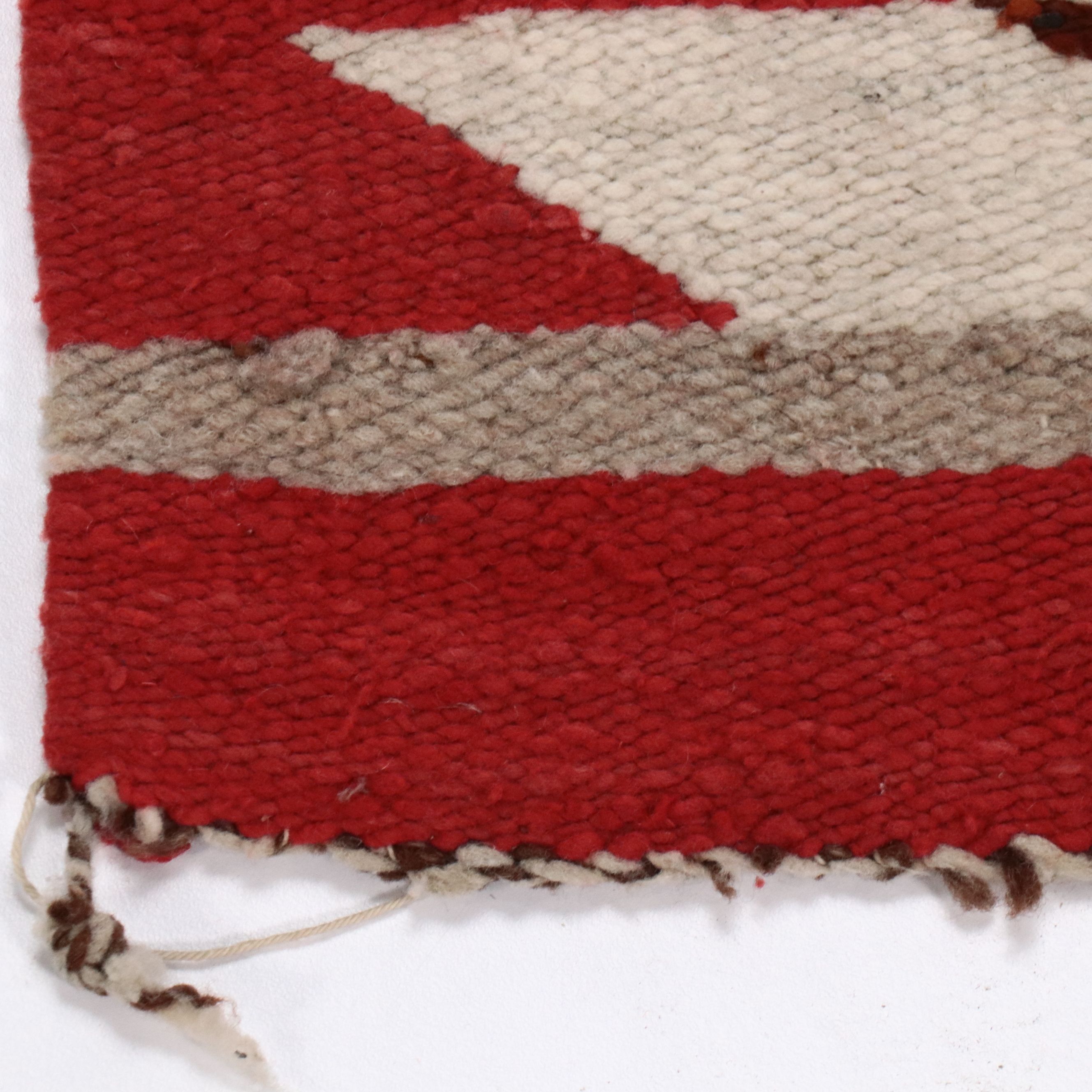 1'6 x 3'3 Handwoven Navajo Accent Rug