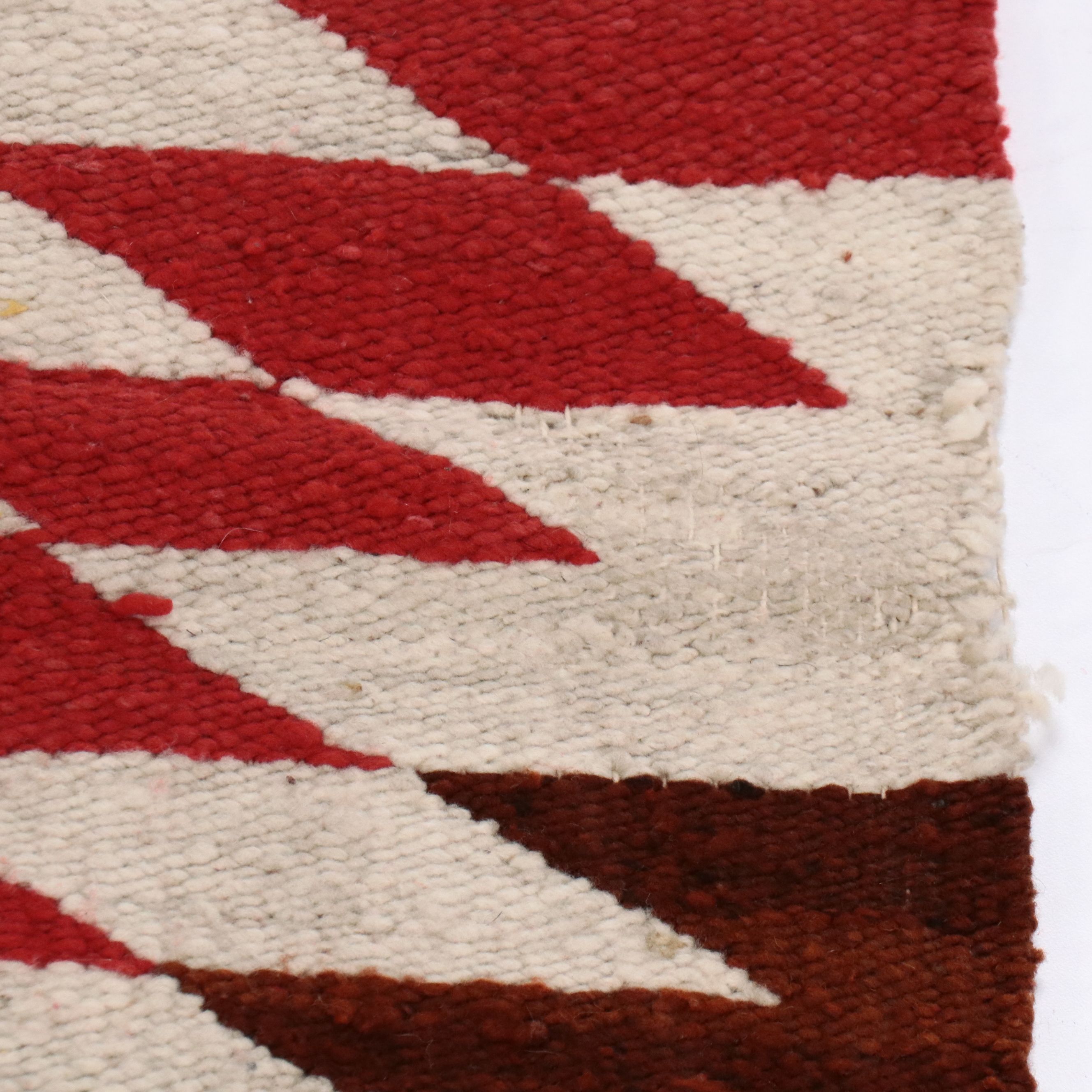 1'6 x 3'3 Handwoven Navajo Accent Rug