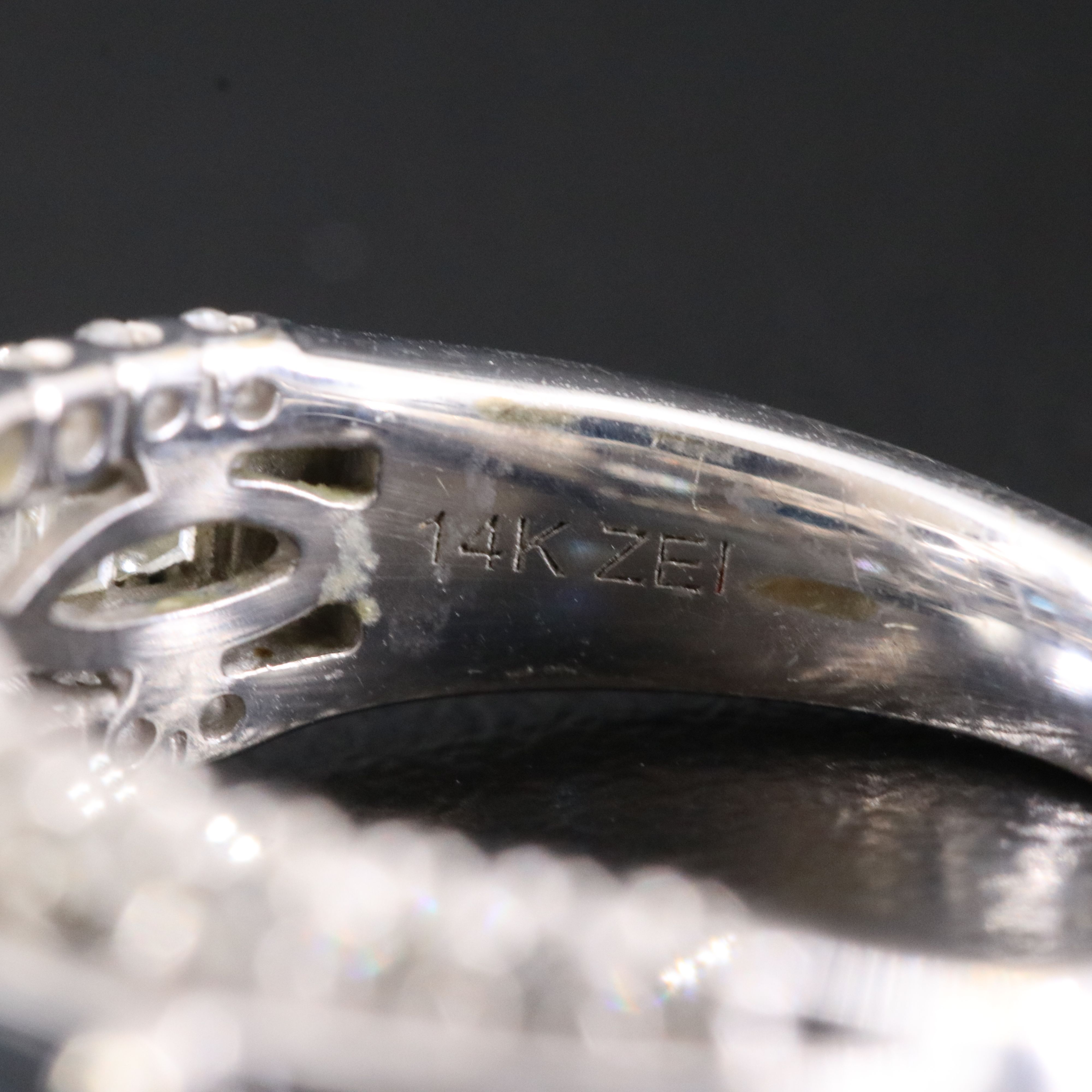 14K 1.45 CTW Diamond and Sapphire Ring with IGI Valuation Report