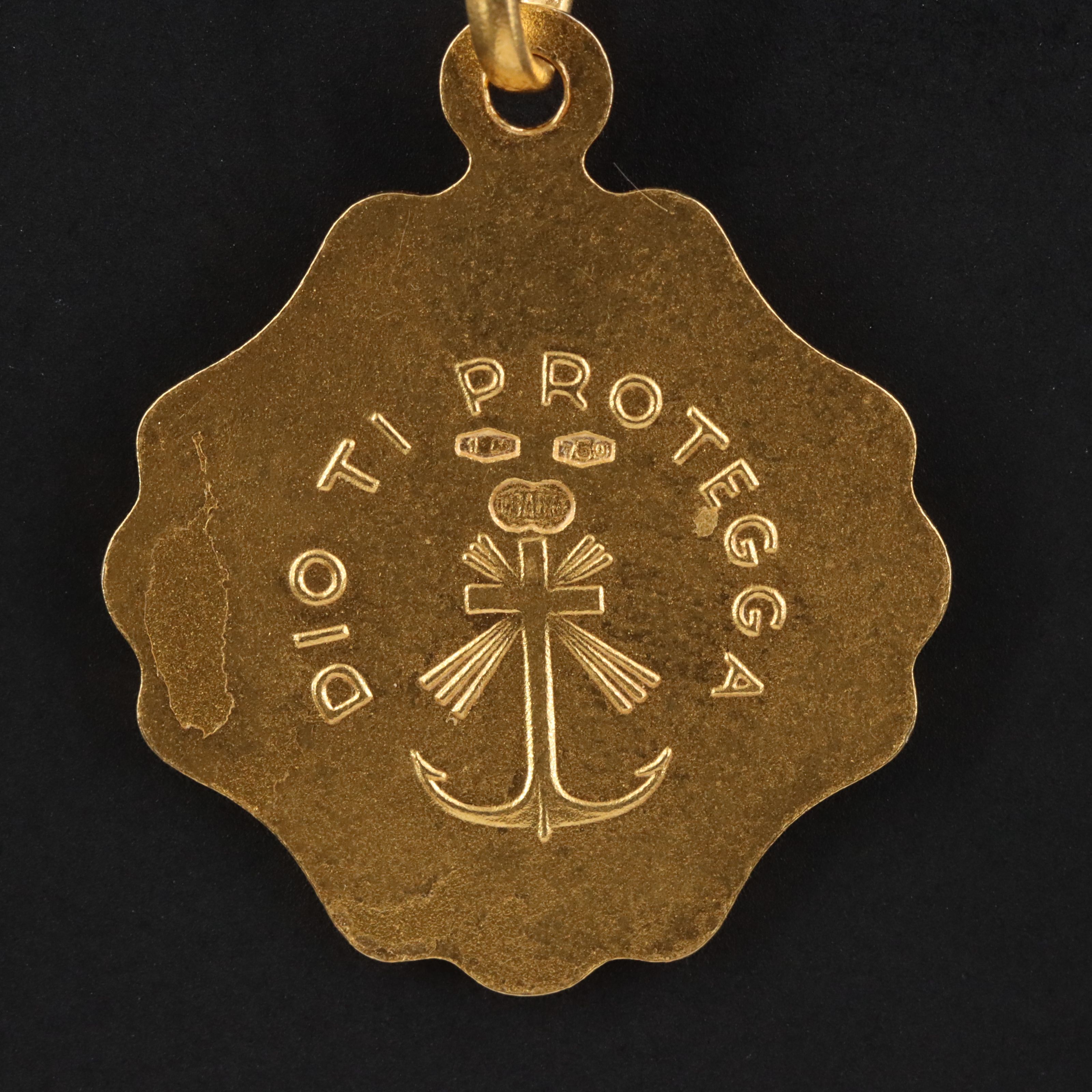 Italian UnoAErre 18K Jesus Pendant