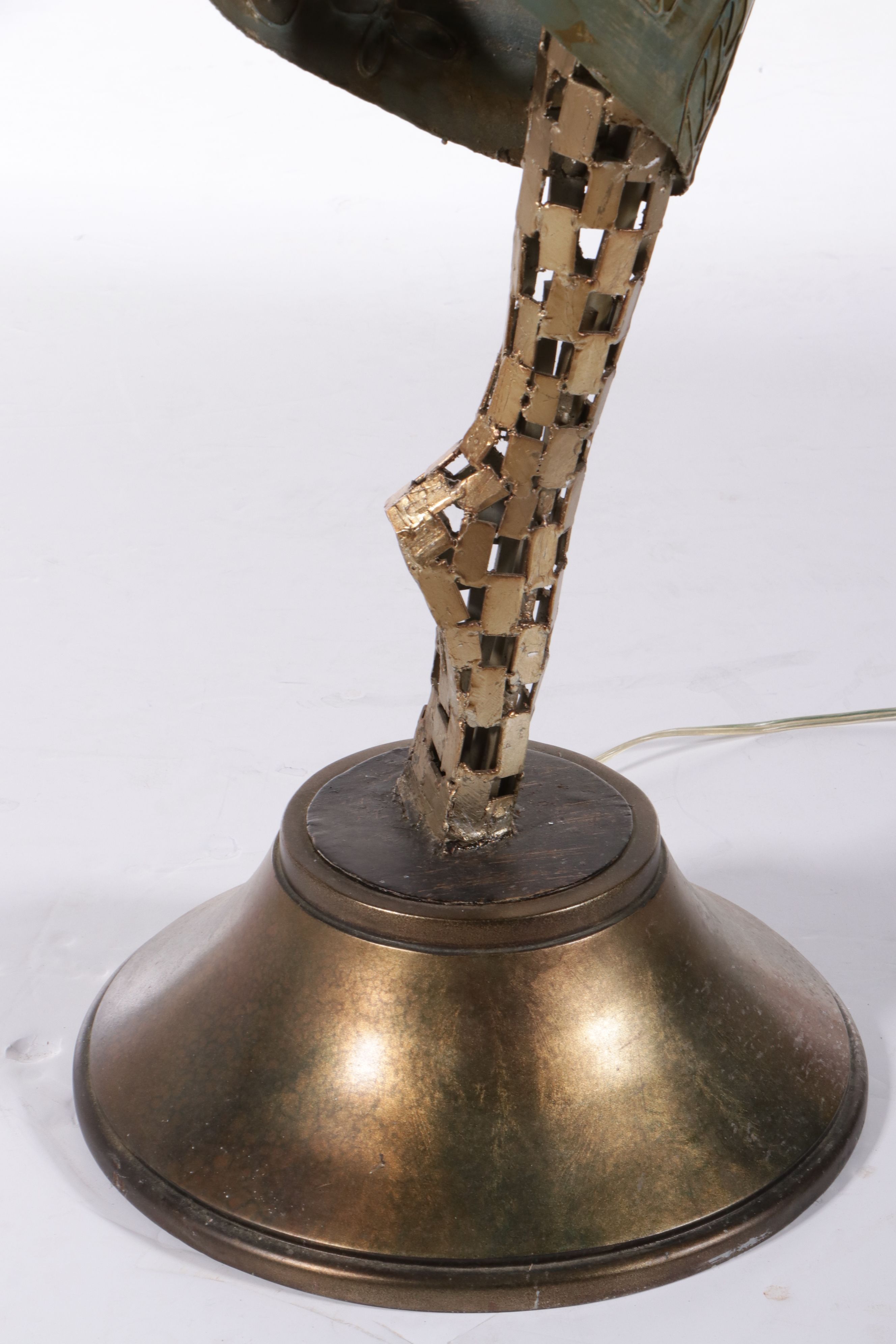 Lifesize Artmax Abstract Metal and Enamel Sculptural Floor Lamp