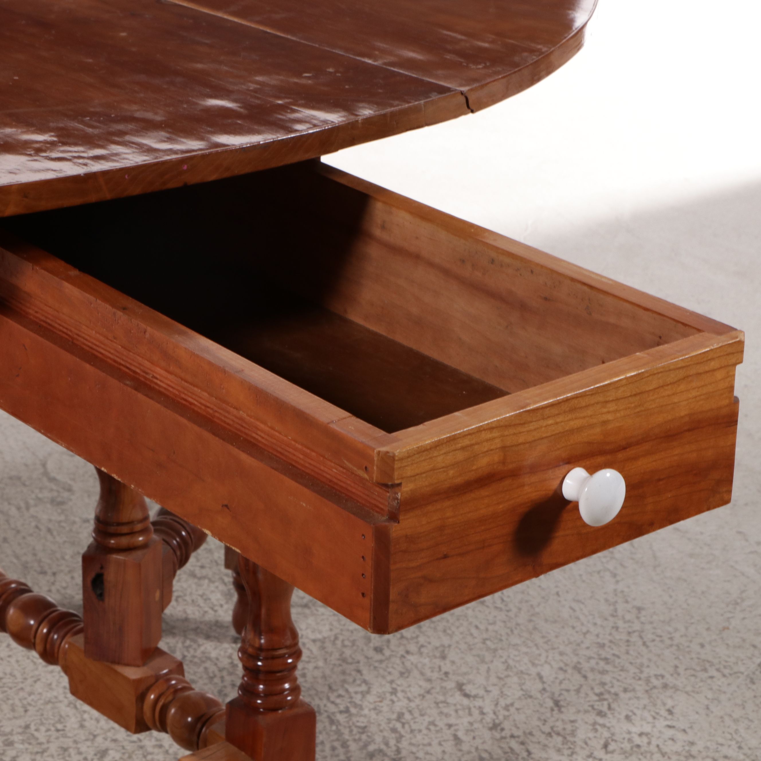 William and Mary Style Gate-Leg Table