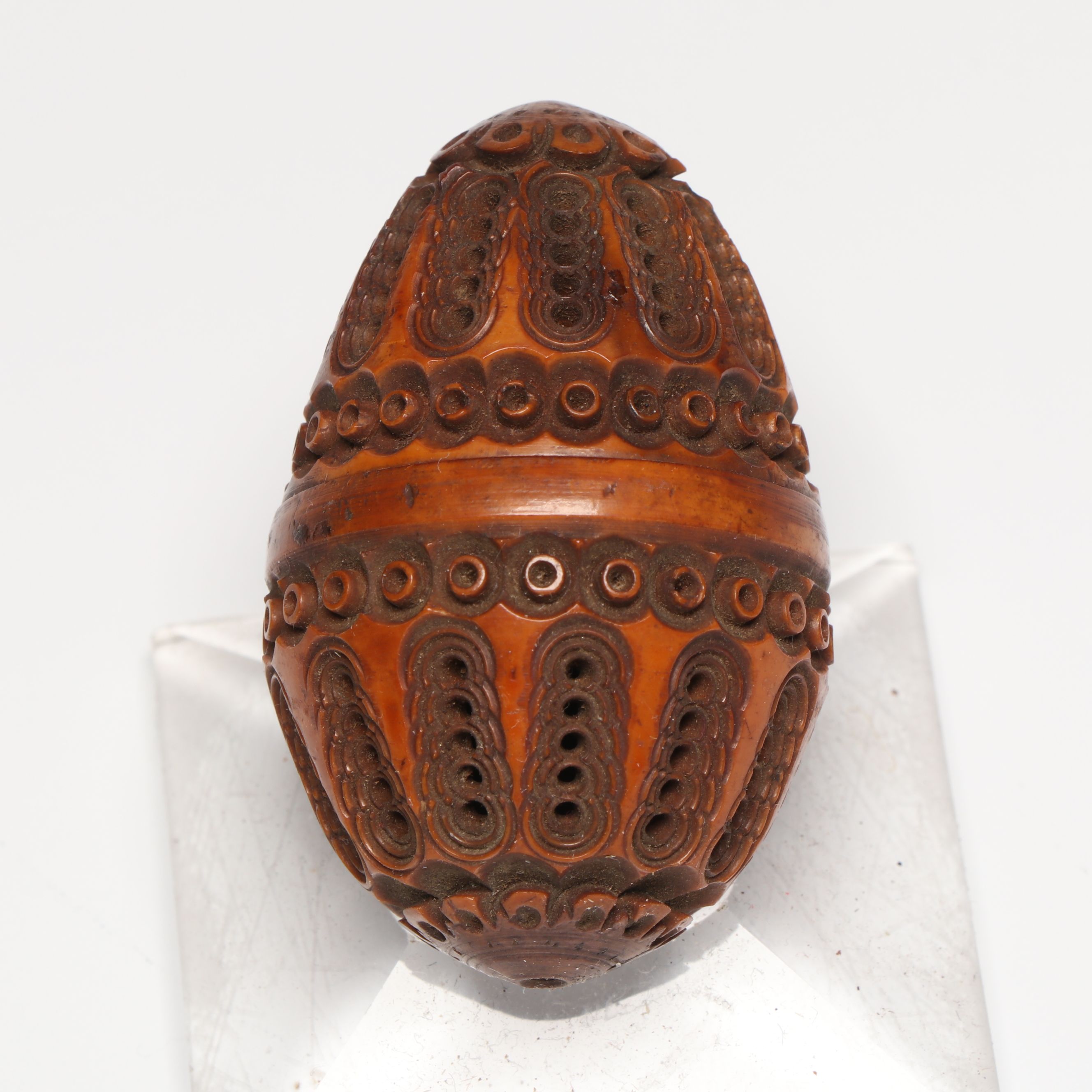 Victorian Carved Coquilla Nut Étui