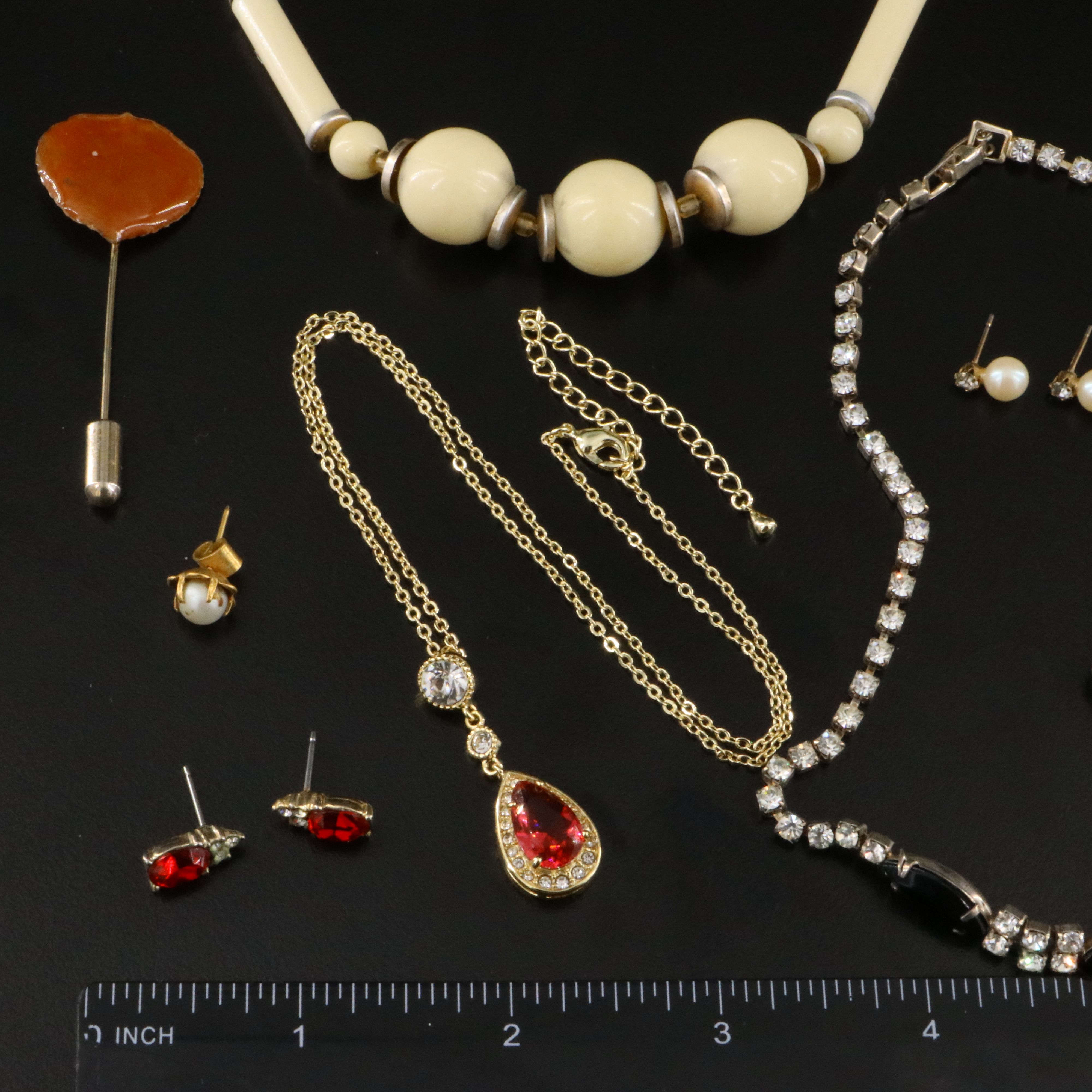 Sterling Locket, Agate and Pearls Featured in Jewelry Collection