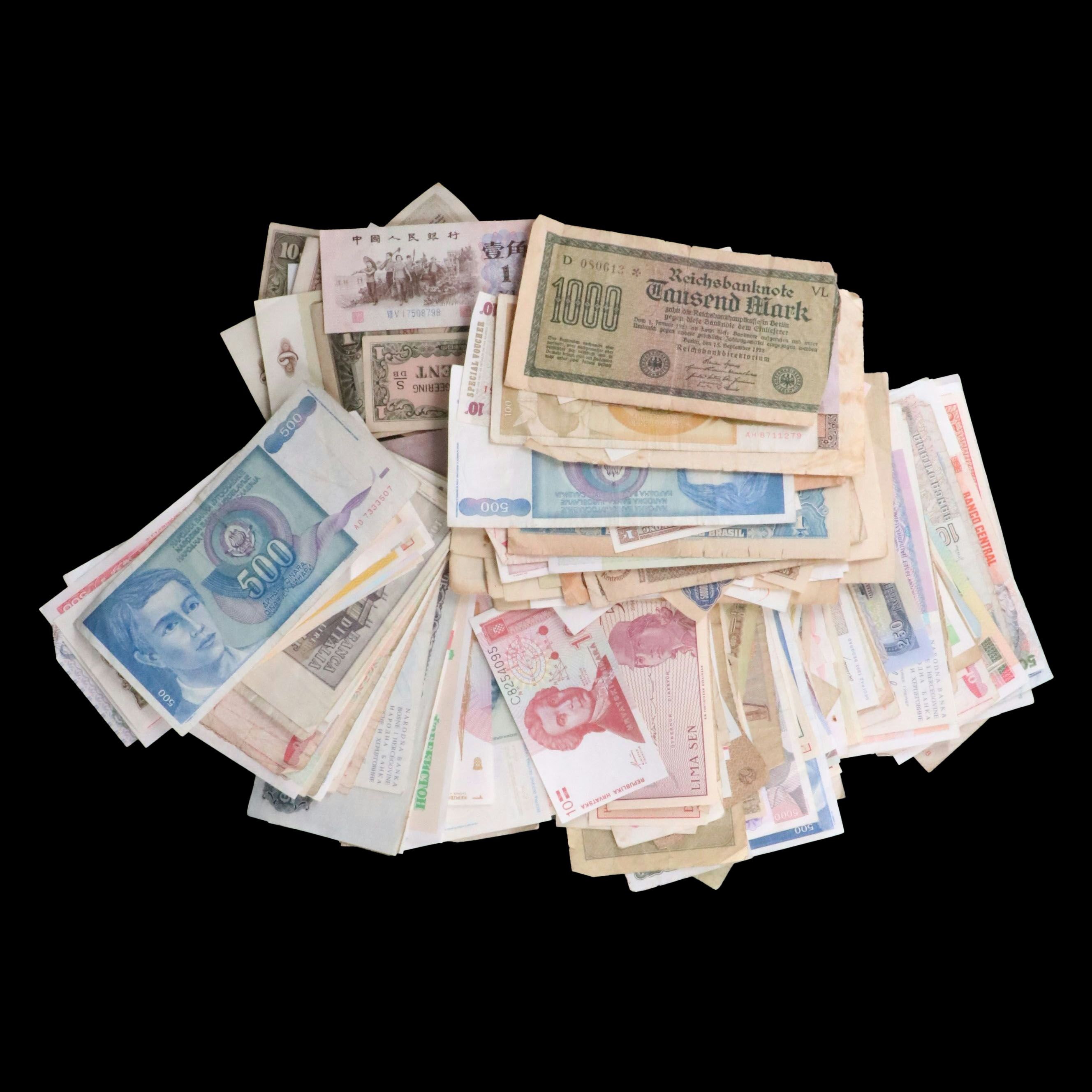 Group of 315 Pieces of Various Foreign Currency Notes