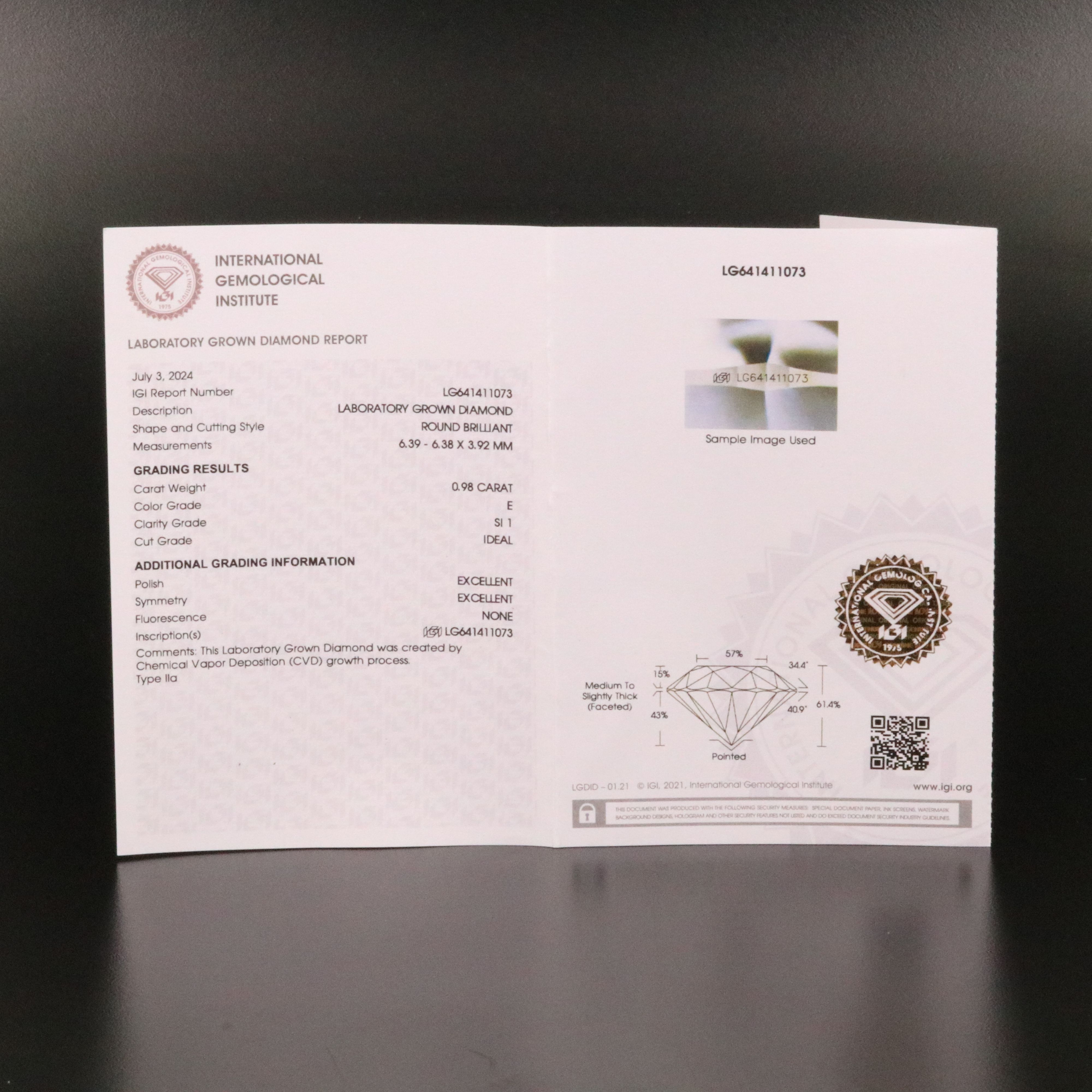 Loose 0.98 CT Lab Grown Diamond with IGI Report