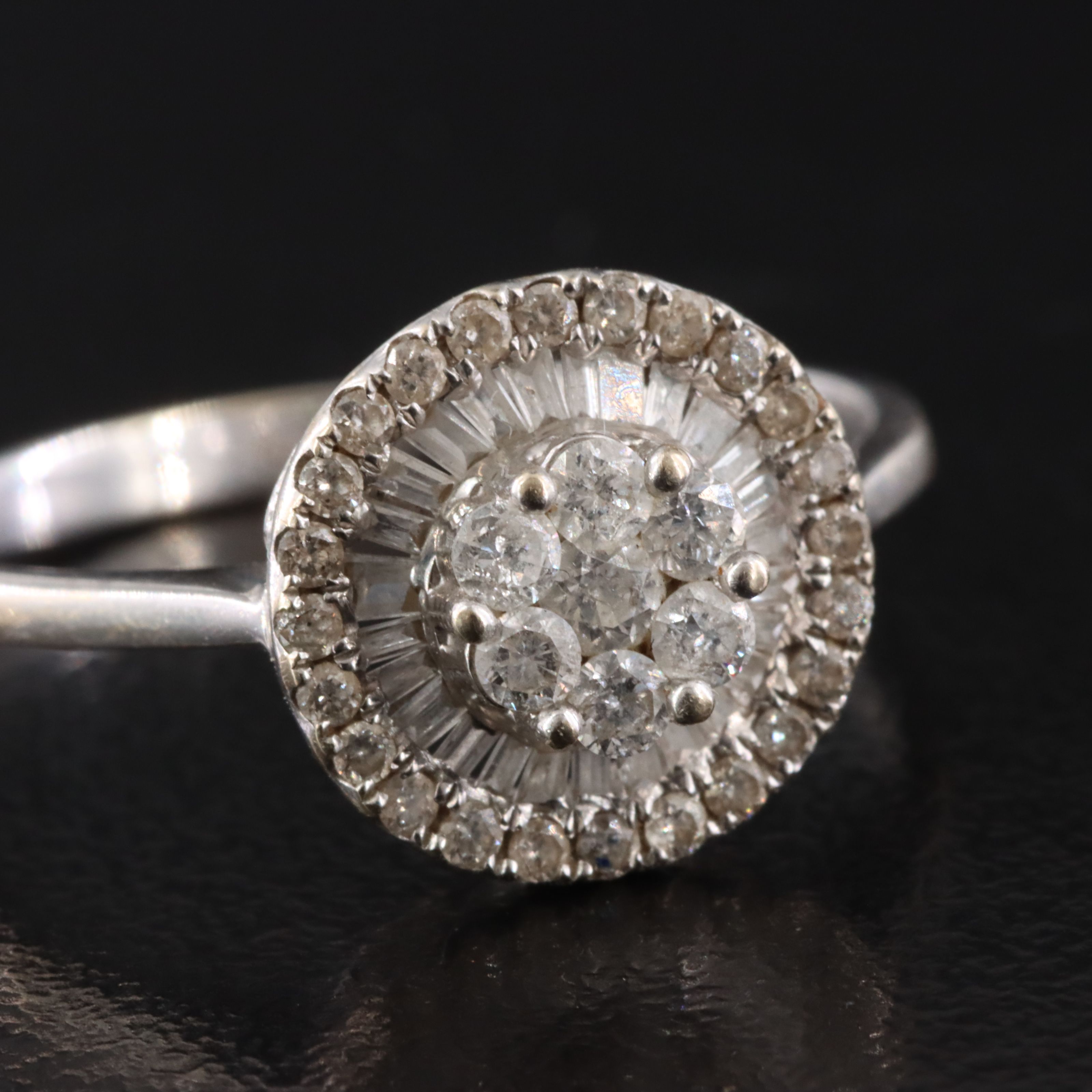 18K 0.50 CTW Diamond Ring